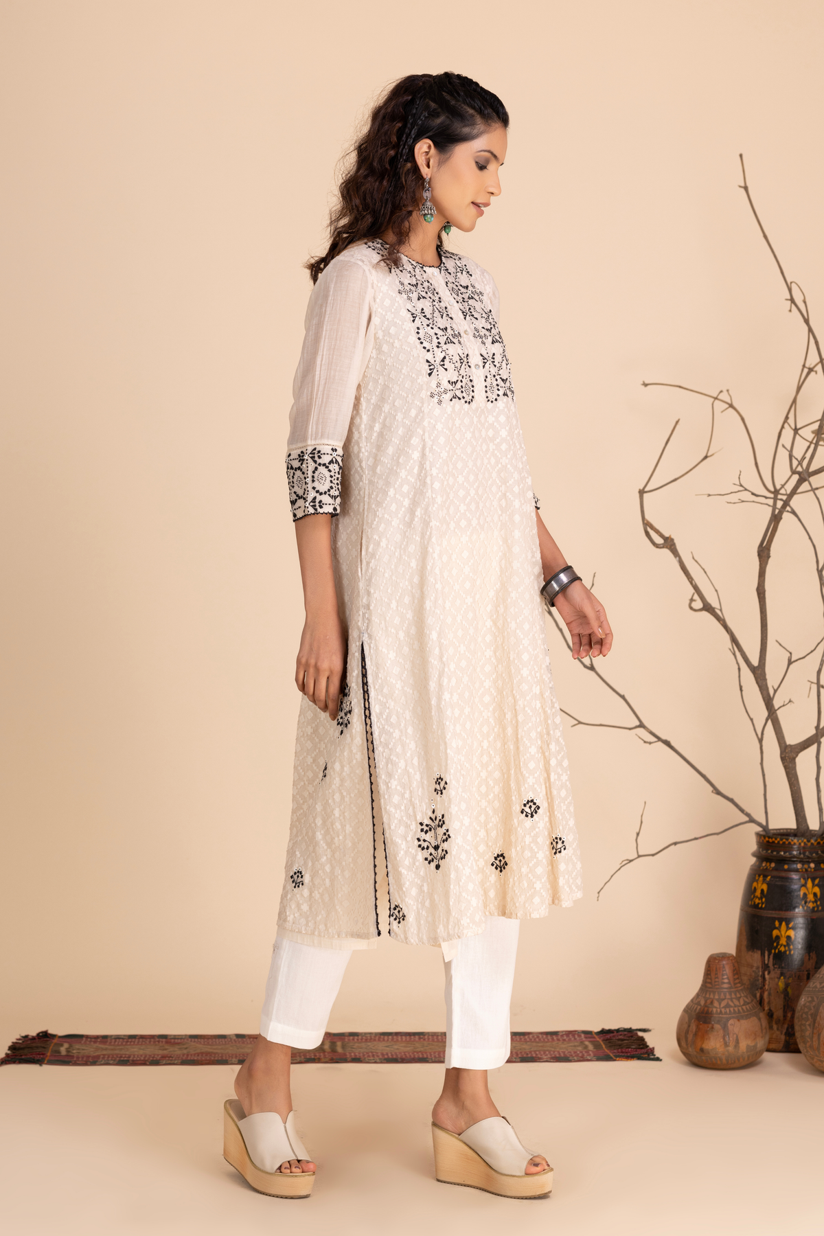 Hooghan White Tunic Set