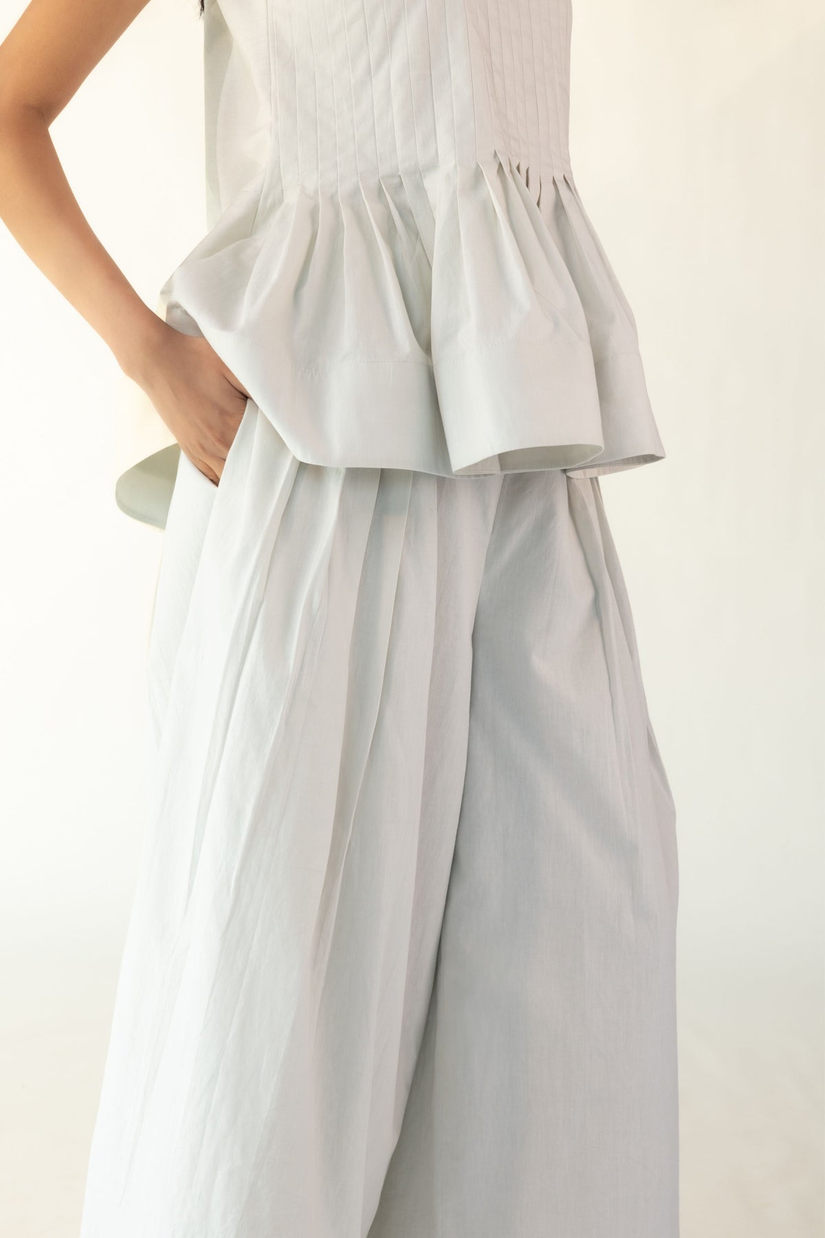 Ecru Pleated Pant