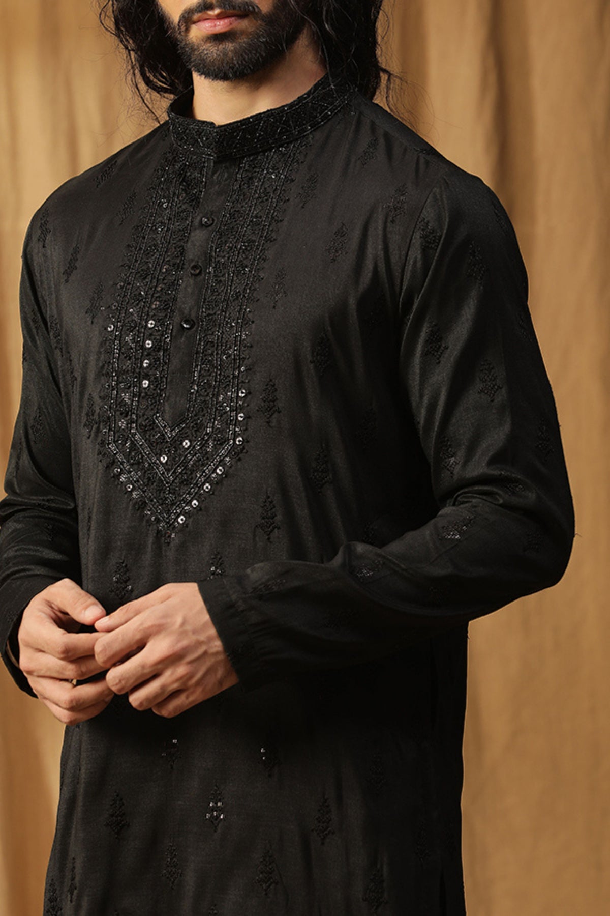 Black Rooh Embroidery Kurta Set