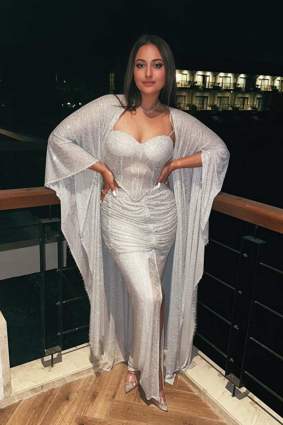 Sonakshi Sinha in Itrh