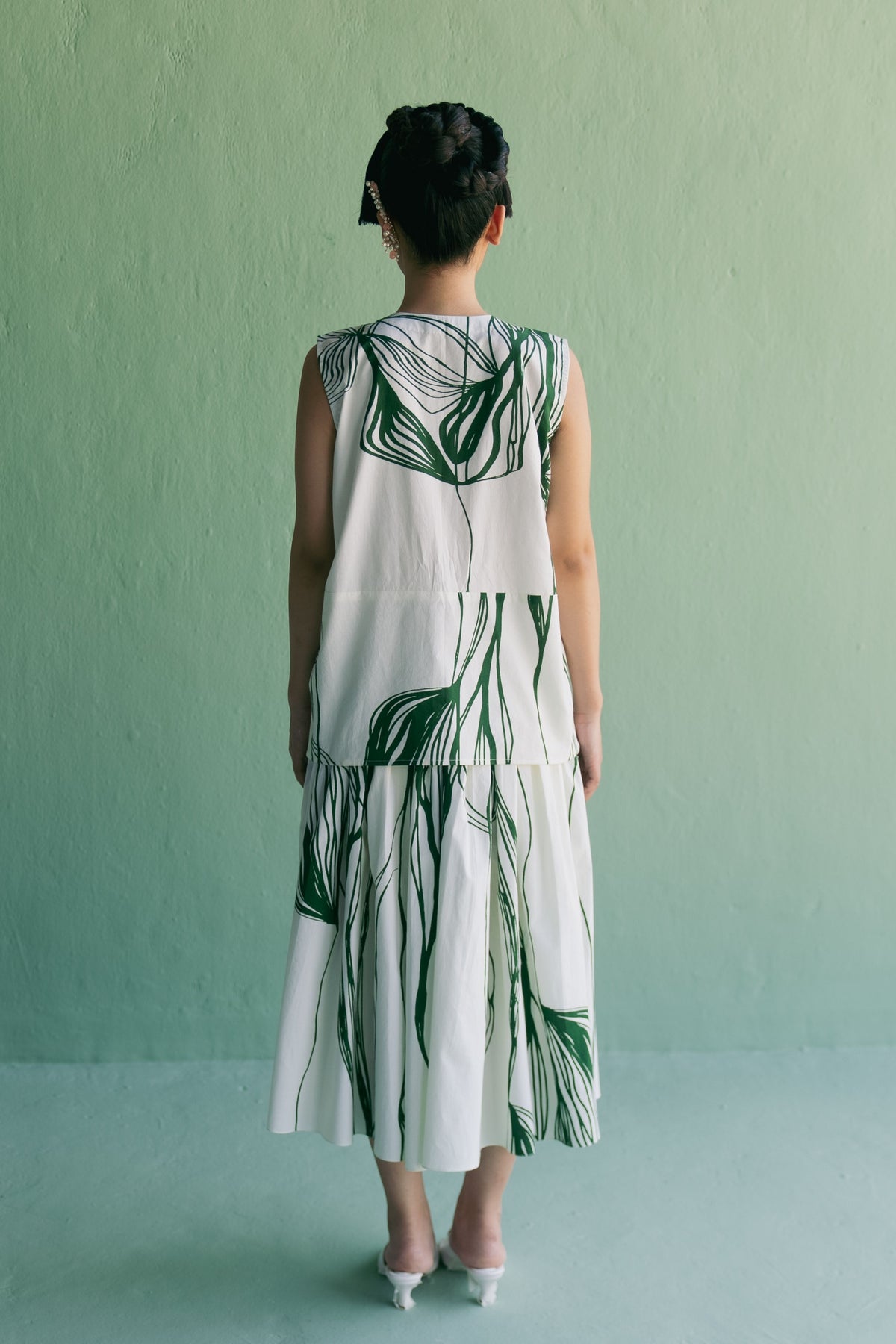 Green Lines Waistcoat With Skirt