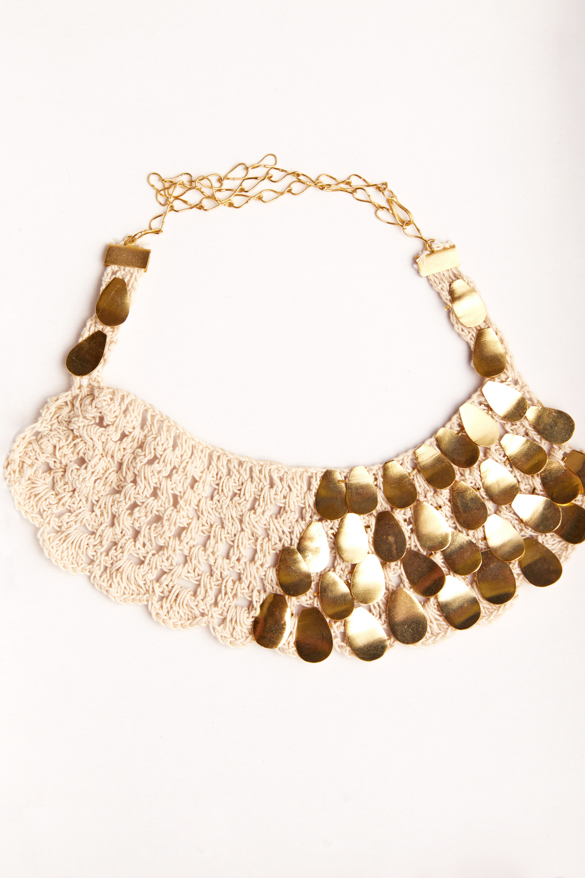 Macrome Neckpiece