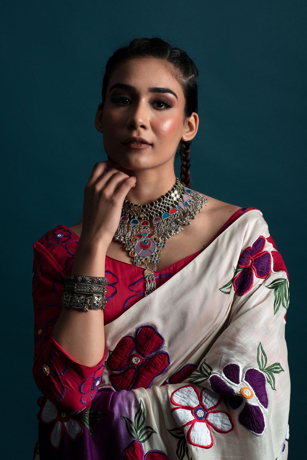 Off White Saree With Red Blouse