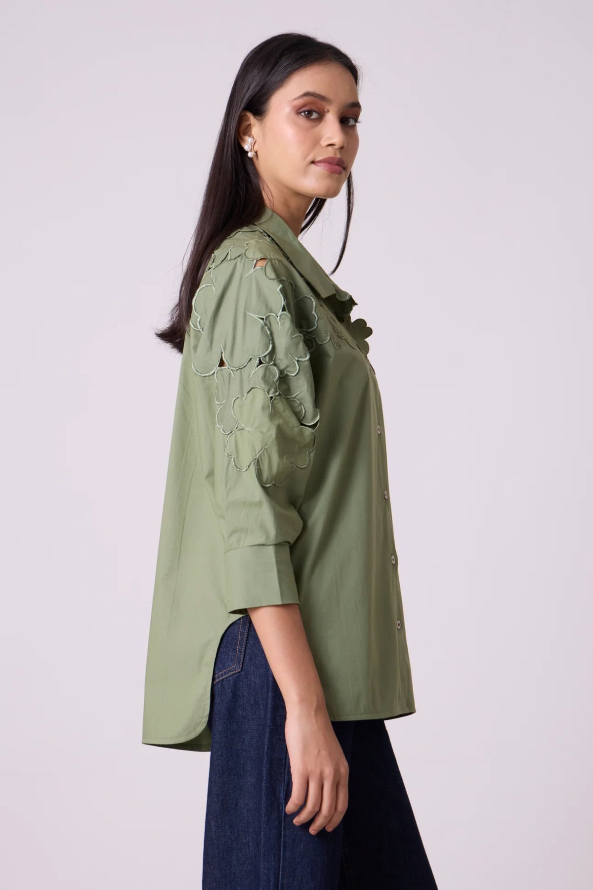 Amaryllis Applique Vine Green Shirt