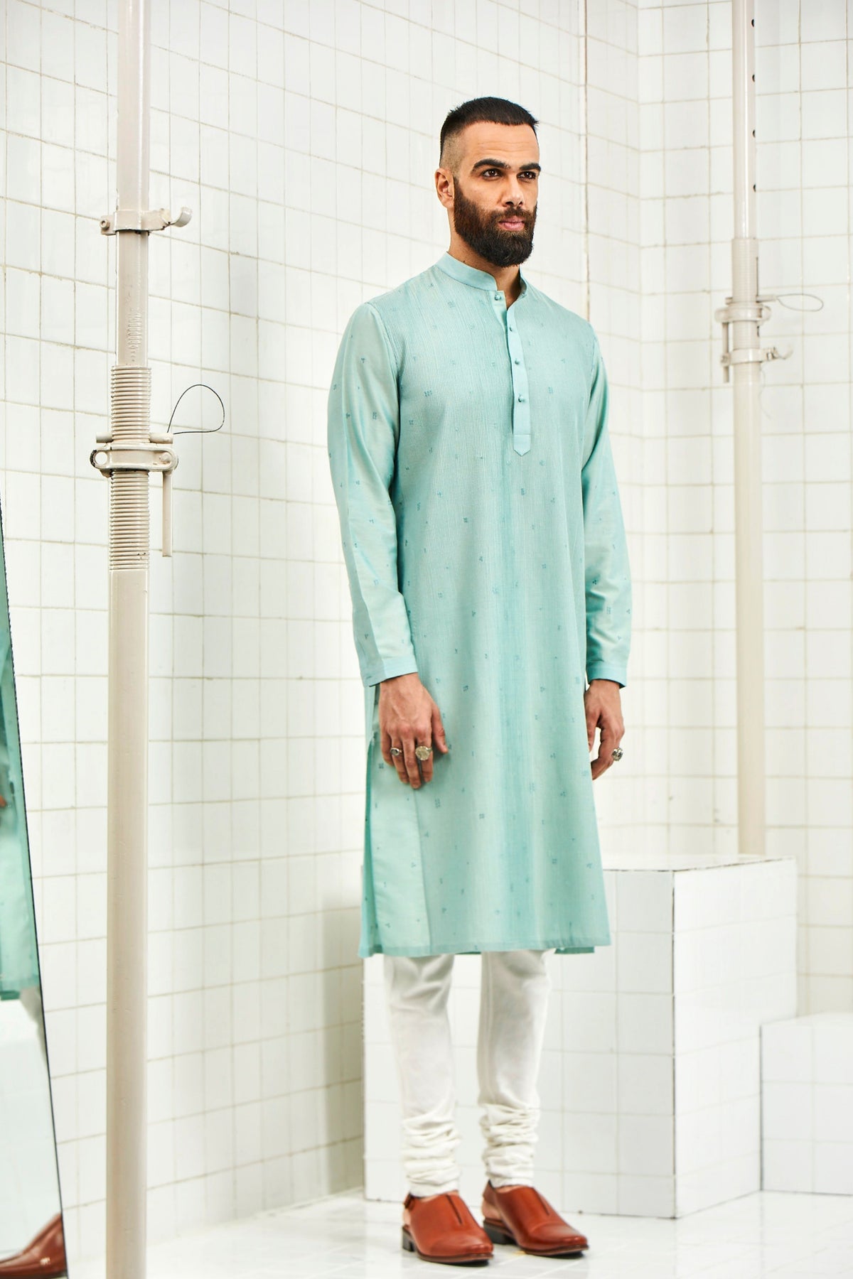 Bhomya Pintuck Kurta Set