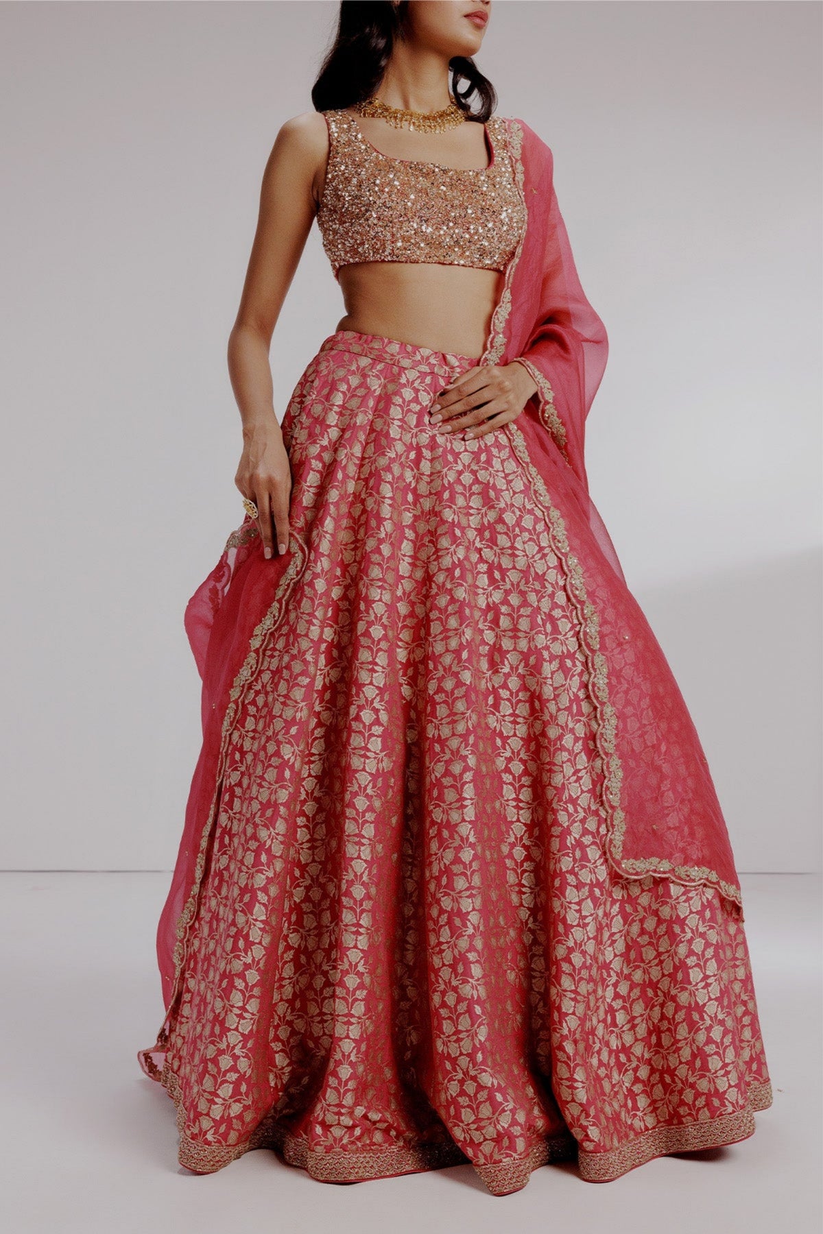 Tapeta Lehenga Set