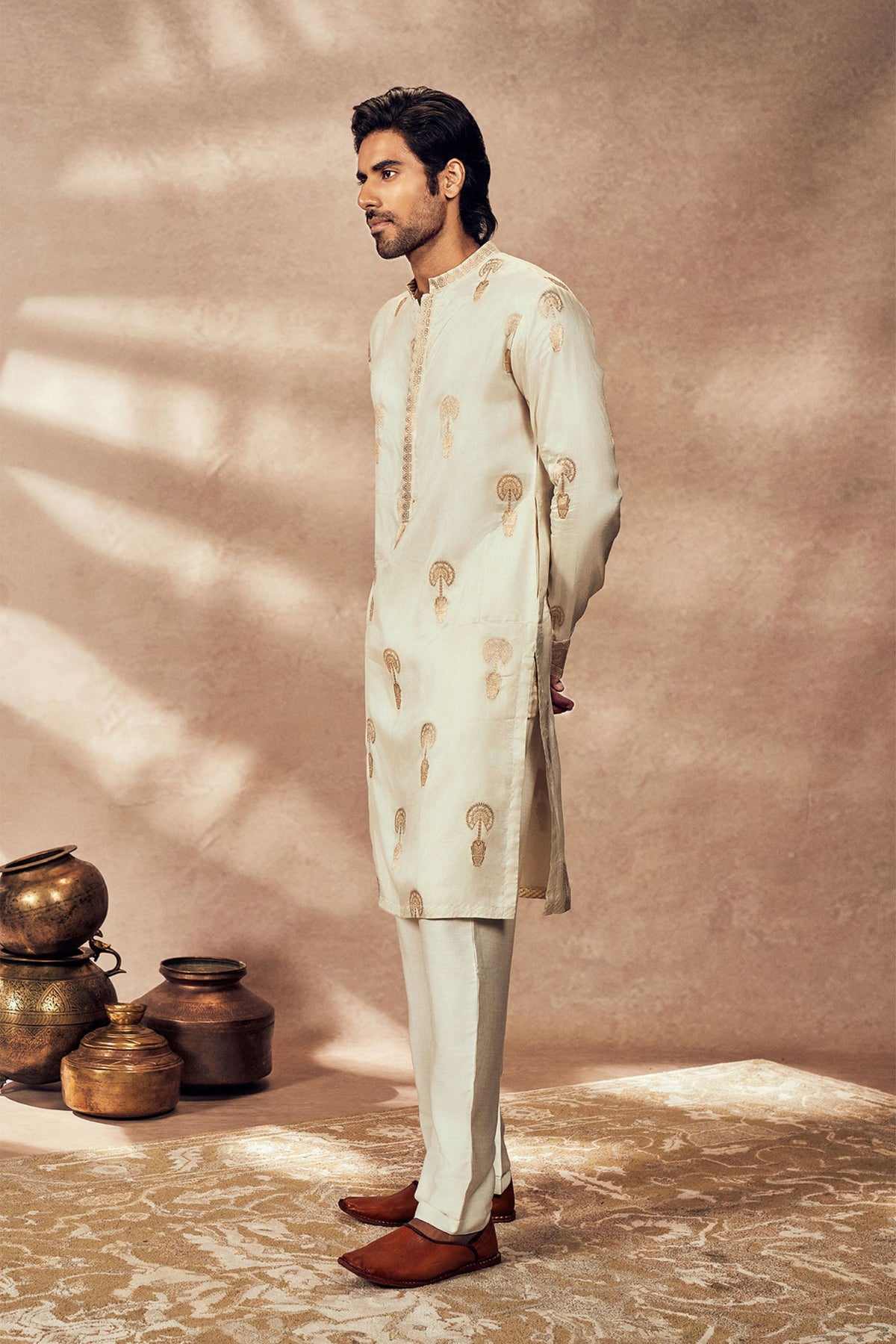 Ivory Traveller&#39;s Palm Jacquard Kurta