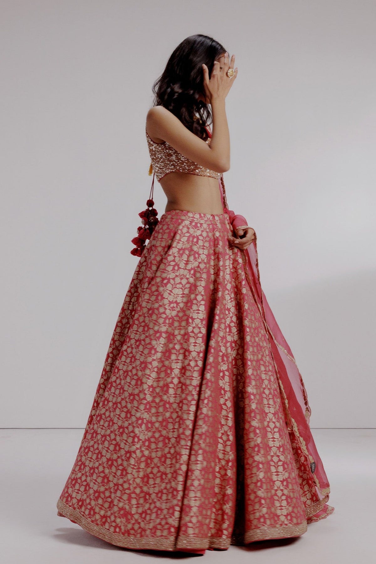 Tapeta Lehenga Set