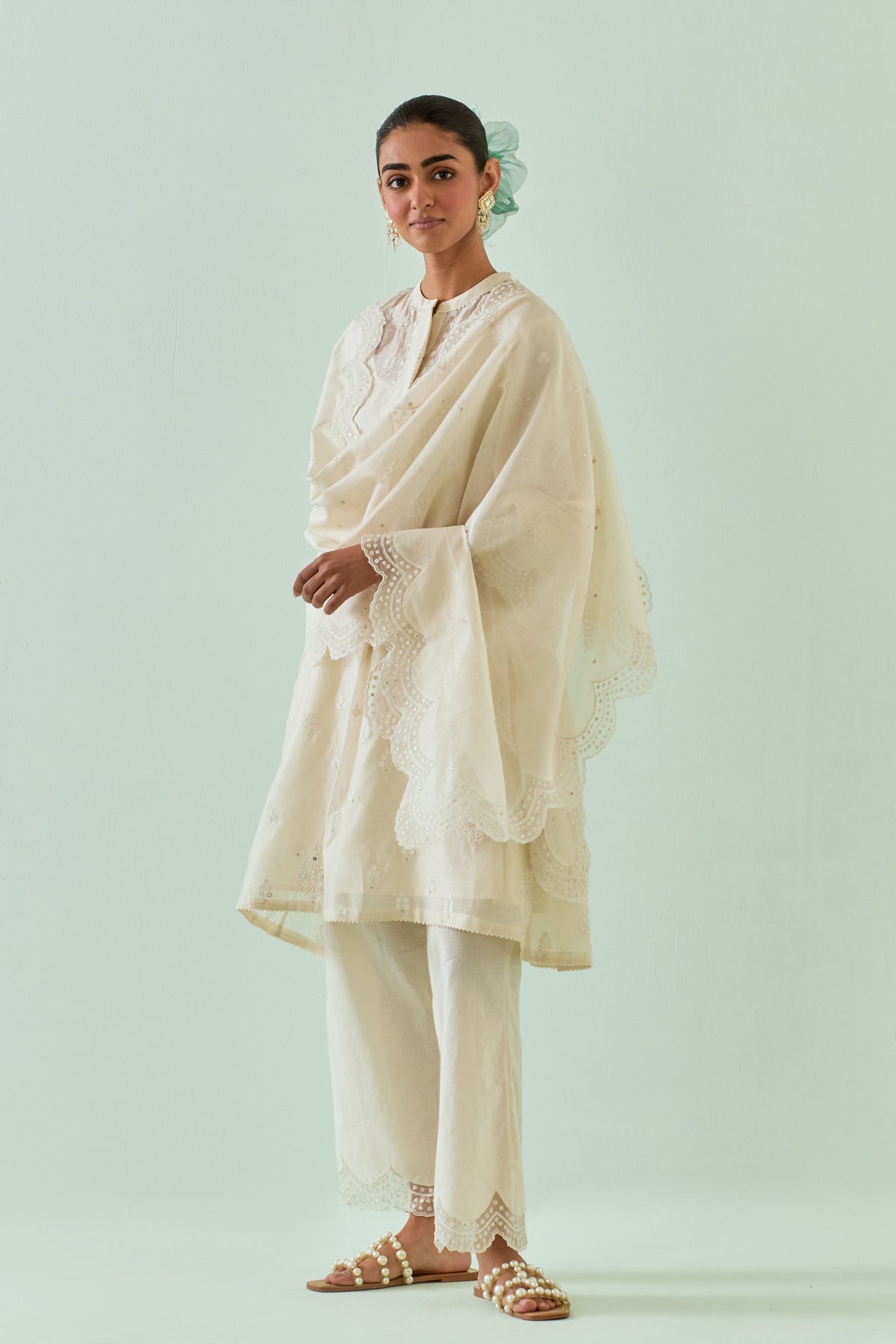 Off White Dori Embroidery Kurta Set