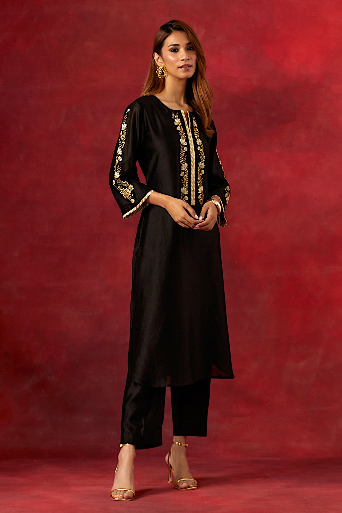 Black Round Hem Kurta Set