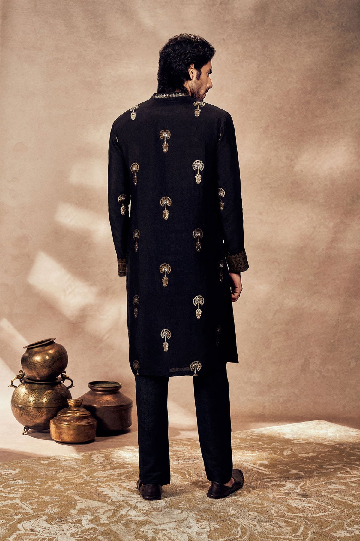 Black Traveller&#39;s Palm Jacquard Kurta