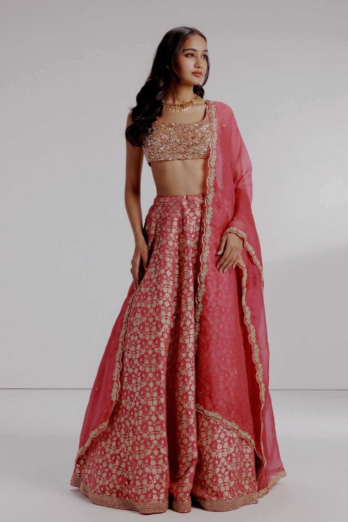 Tapeta Lehenga Set