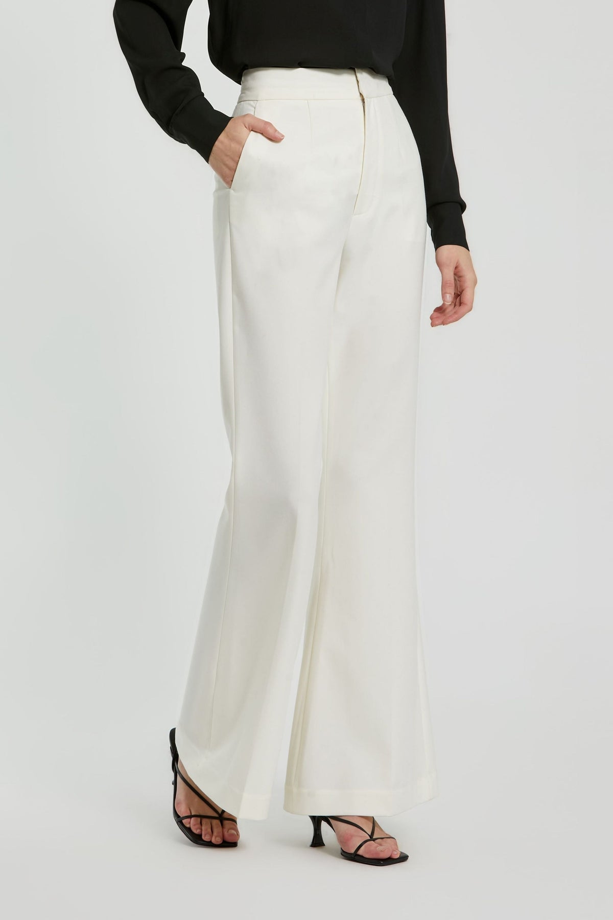 Classic Crepe Flared Pant