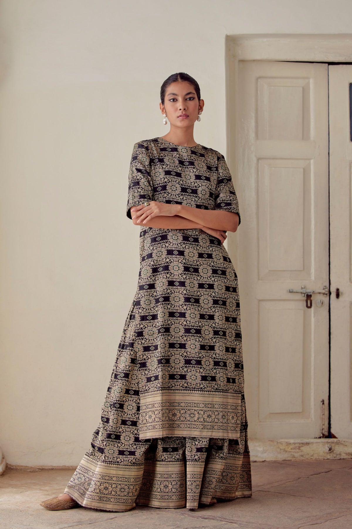 Zoa Black Brocade Kurta Set