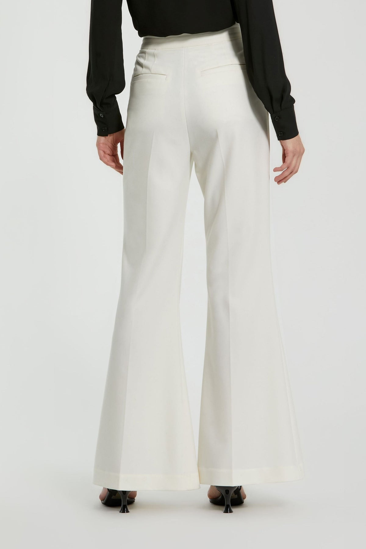 Classic Crepe Flared Pant