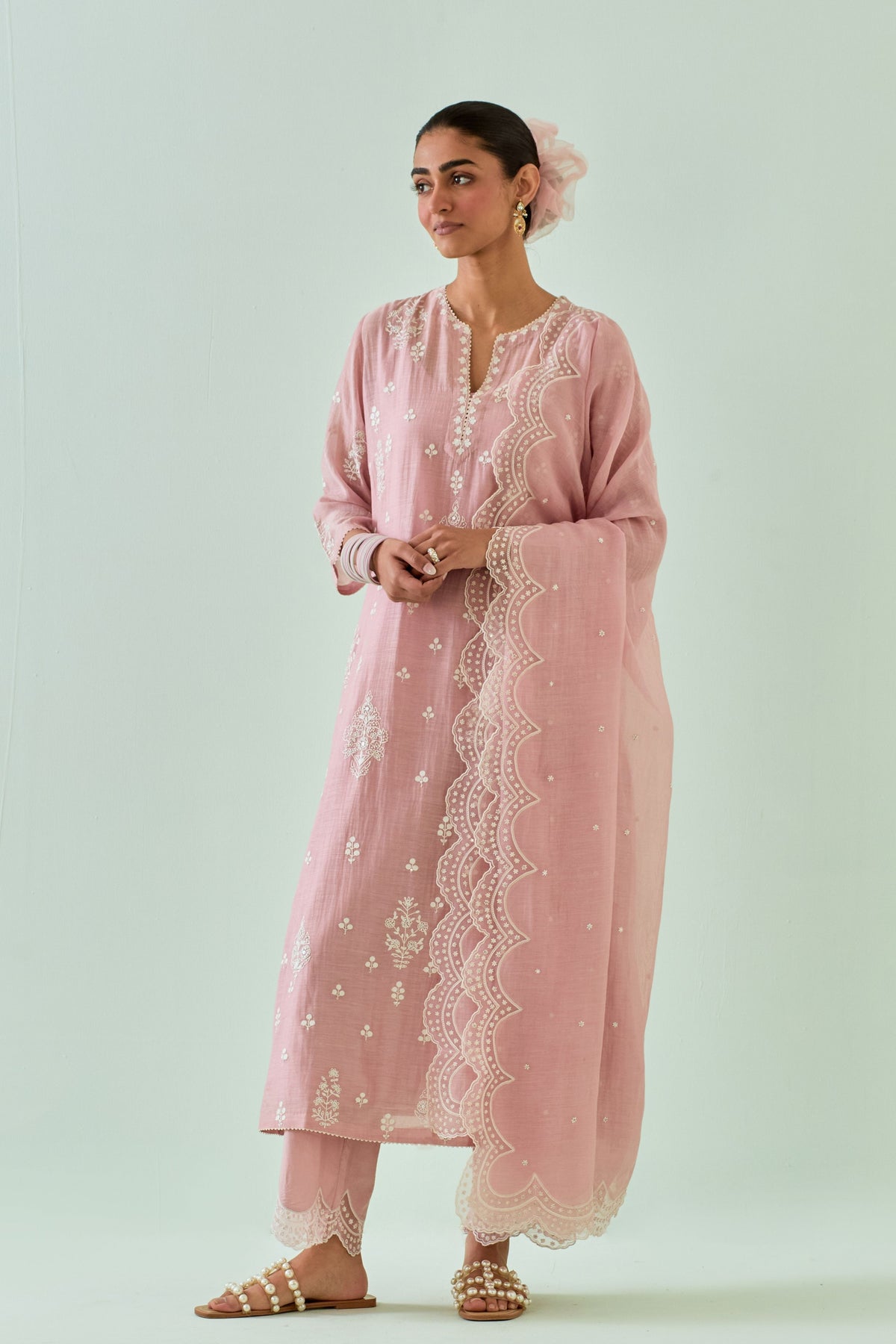 Pink Scalloped Embroidery Kurta Set