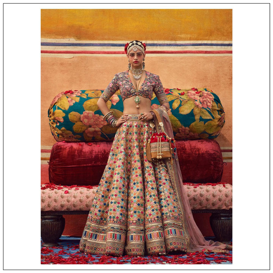 Breathtaking Off-white Sabyasachi Floral Printed Organza Silk Party Wear  Lehenga Choli With Blouse - Shivam E-Commerce at Rs 3949.00, Surat | ID:  2849791393112