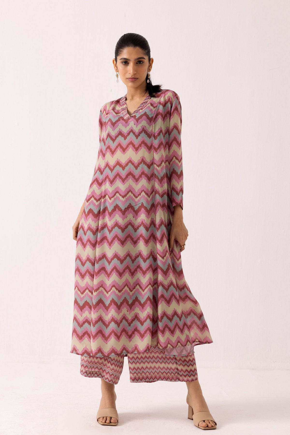 Thea Chevron Kurta in Pink