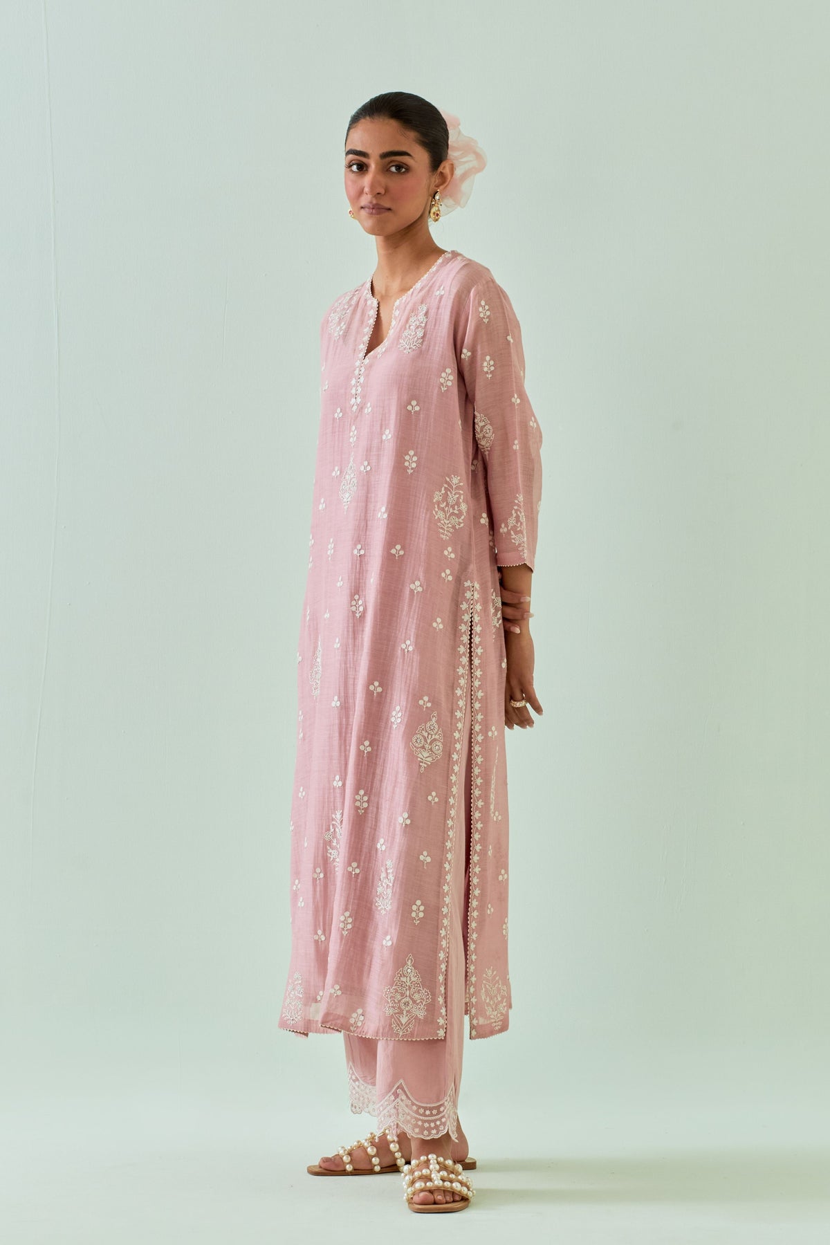 Pink Scalloped Embroidery Kurta Set