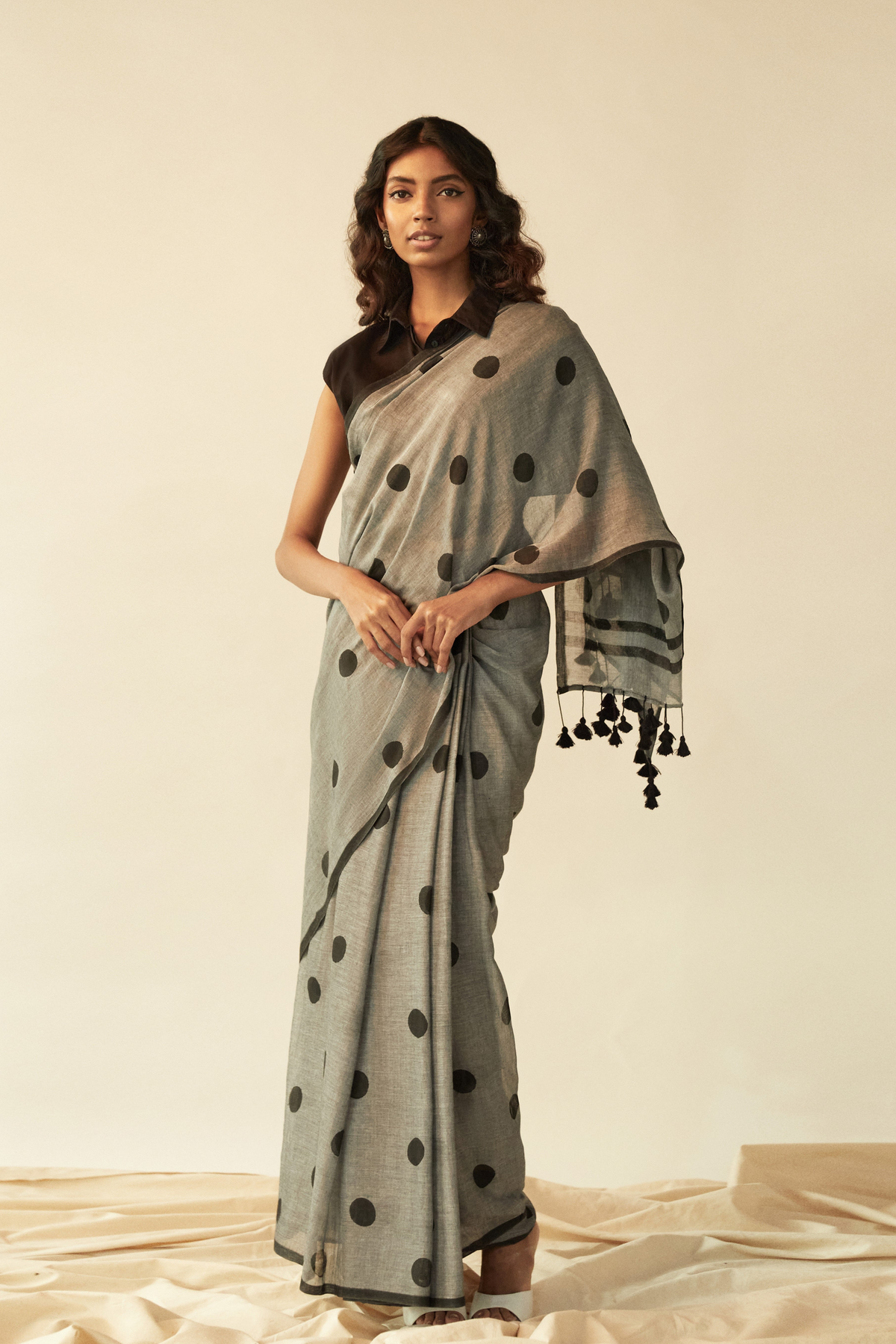 Grey Mul Saree With Black Polka Dots