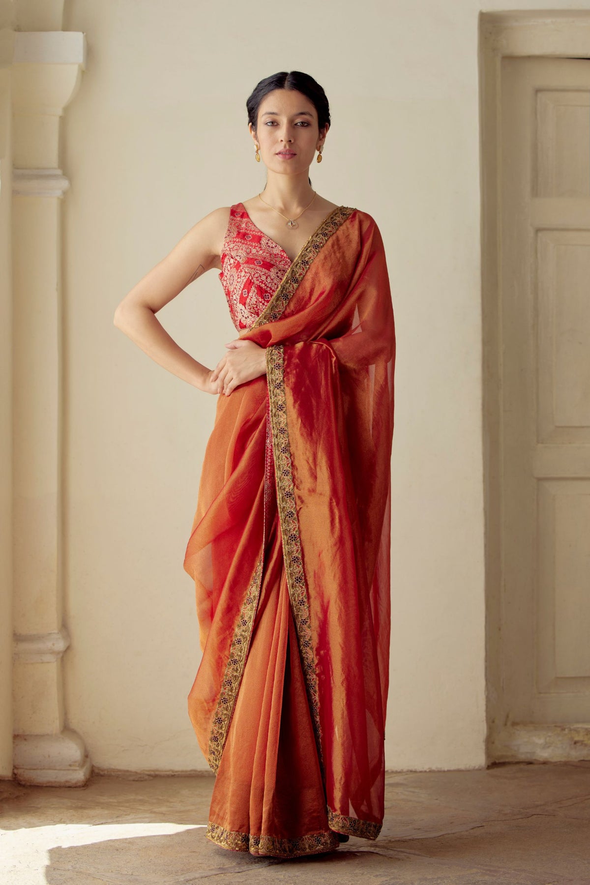 Neeksha Tissue Silk Saree