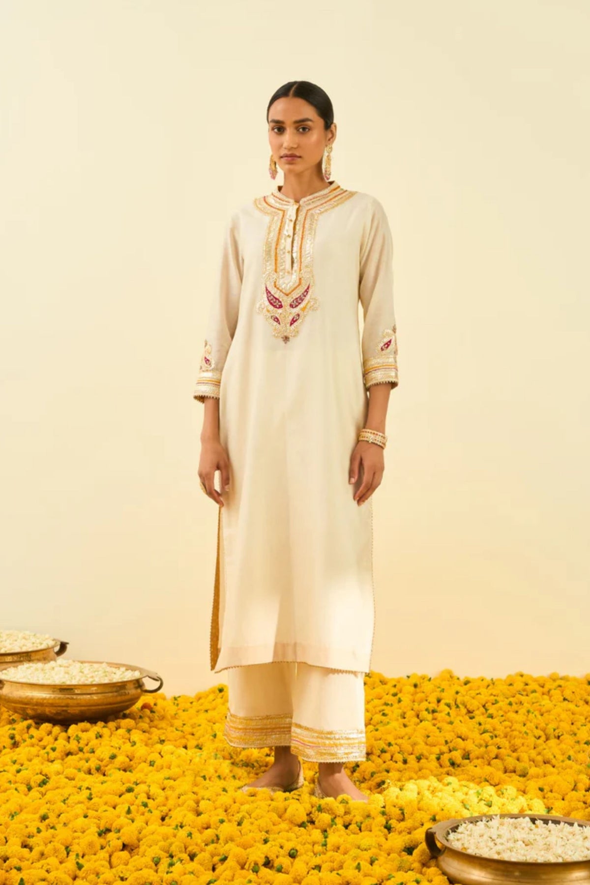 Arisah daisy ivory kurta set