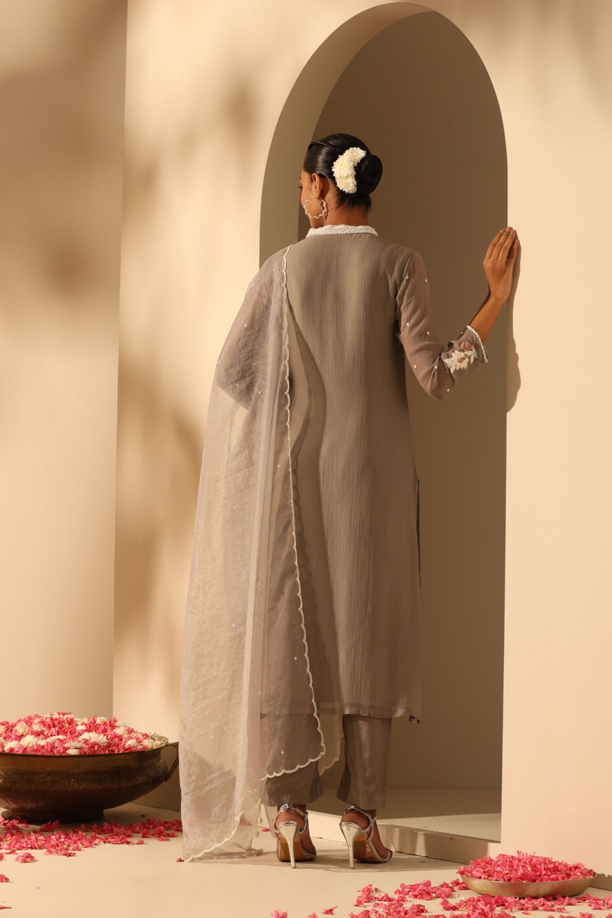 Dhisha Grey Kurta Set