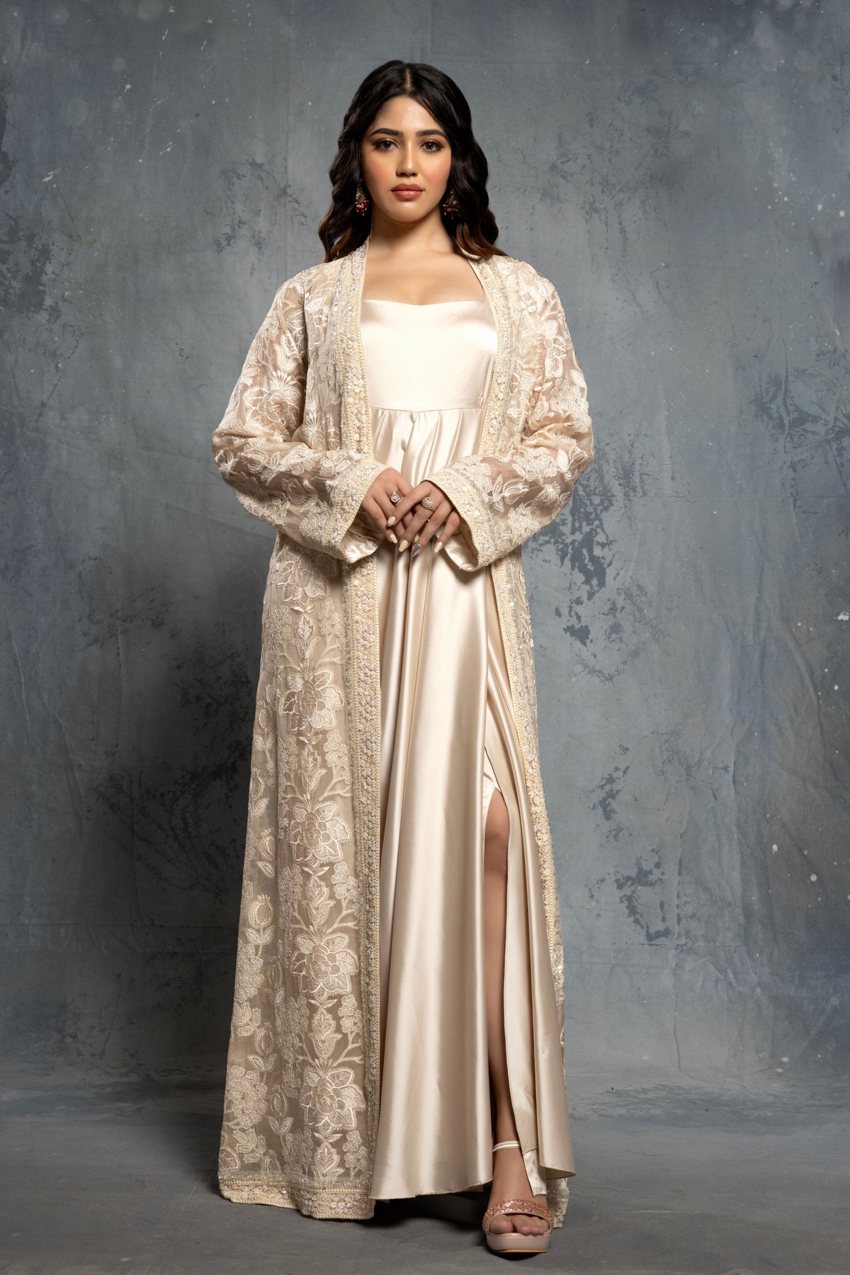 Ecru Embroidery Jacket Gown