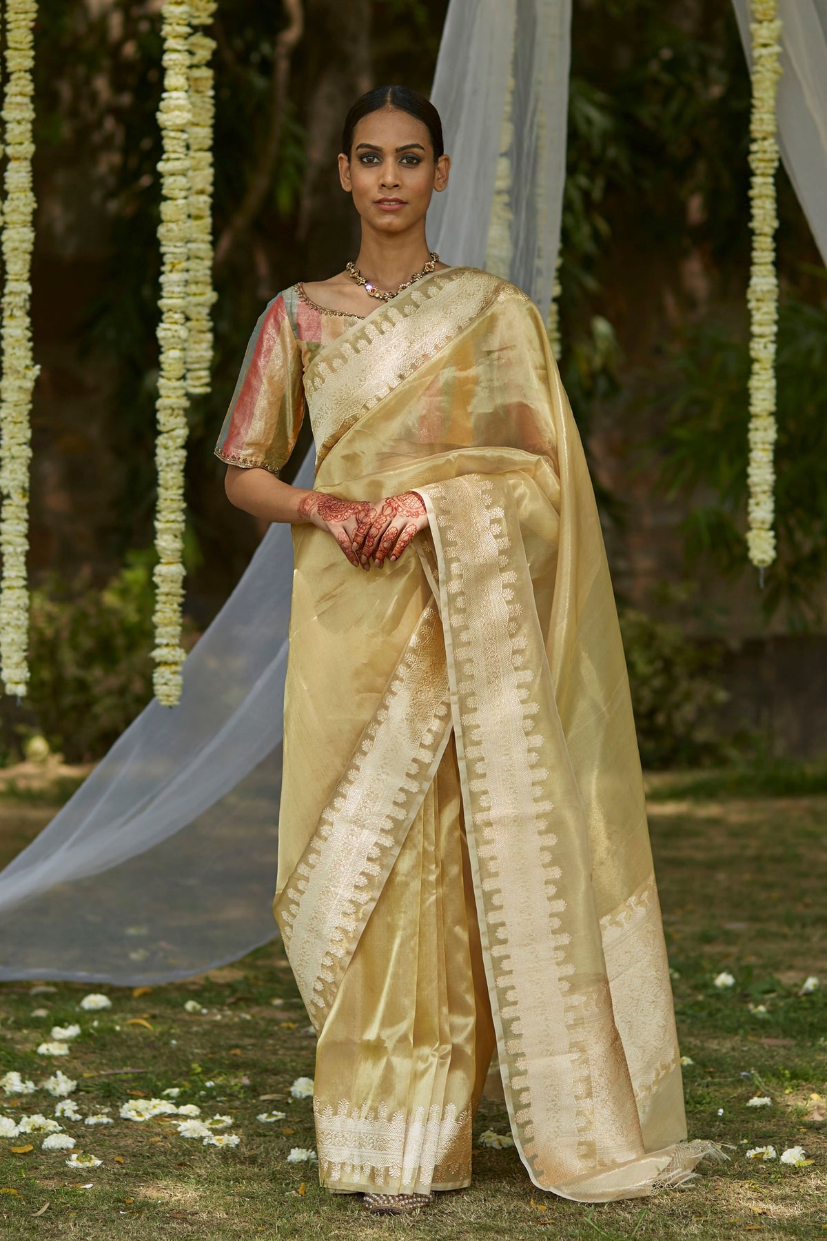 Sunehri Amanat Saree Set