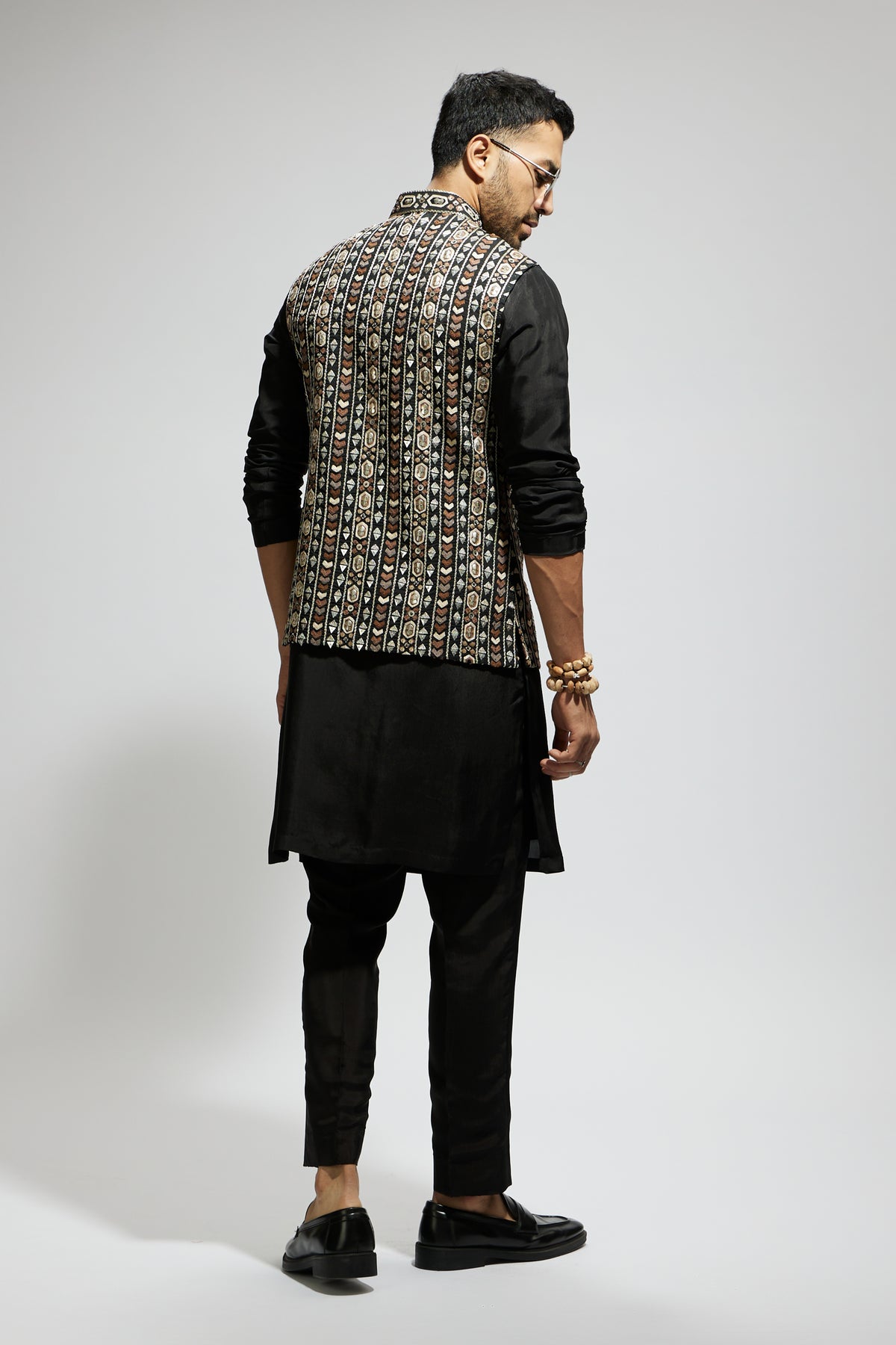 Black Geo Embroidered Bandi