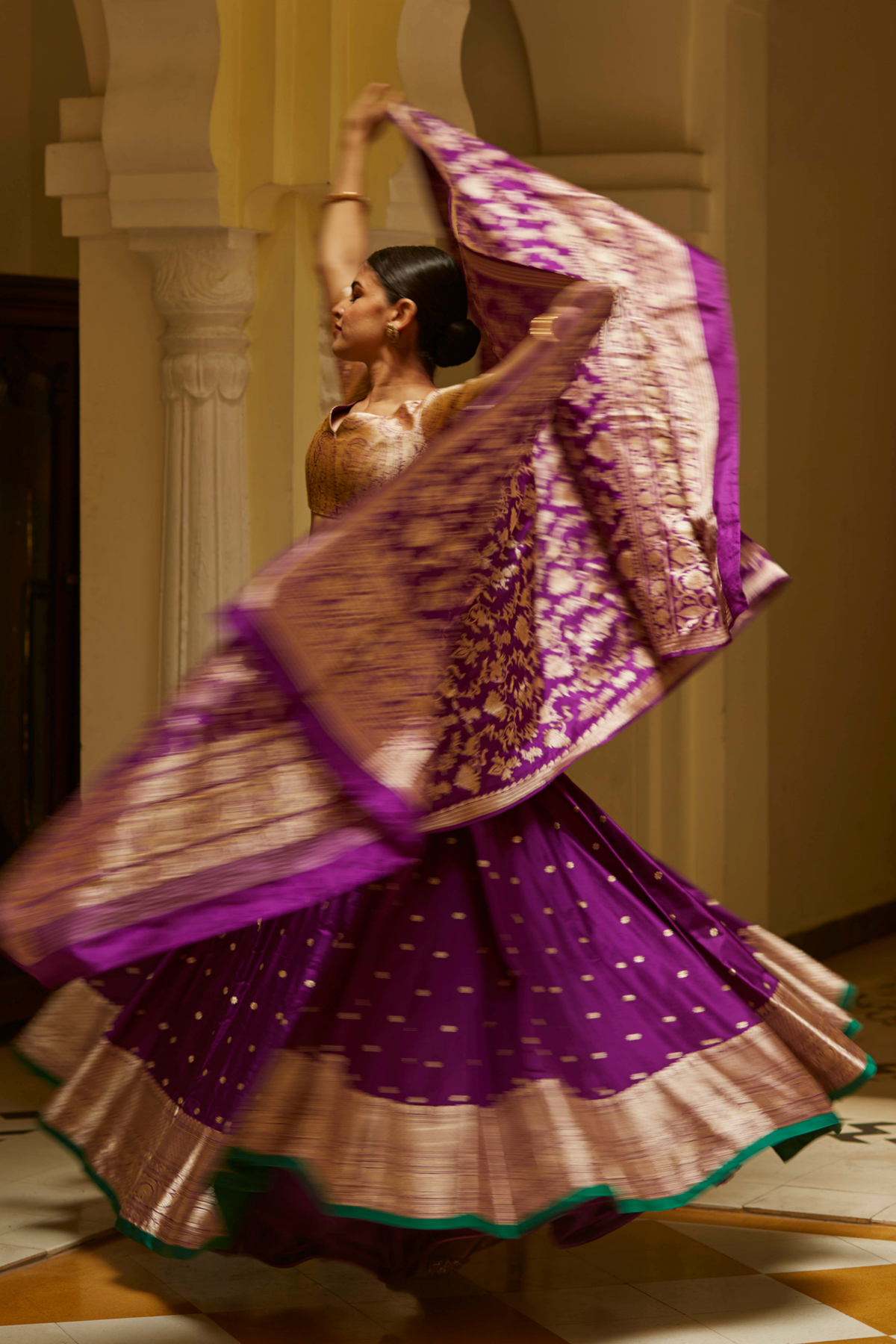 Jamuni Tehvaar Lehenga