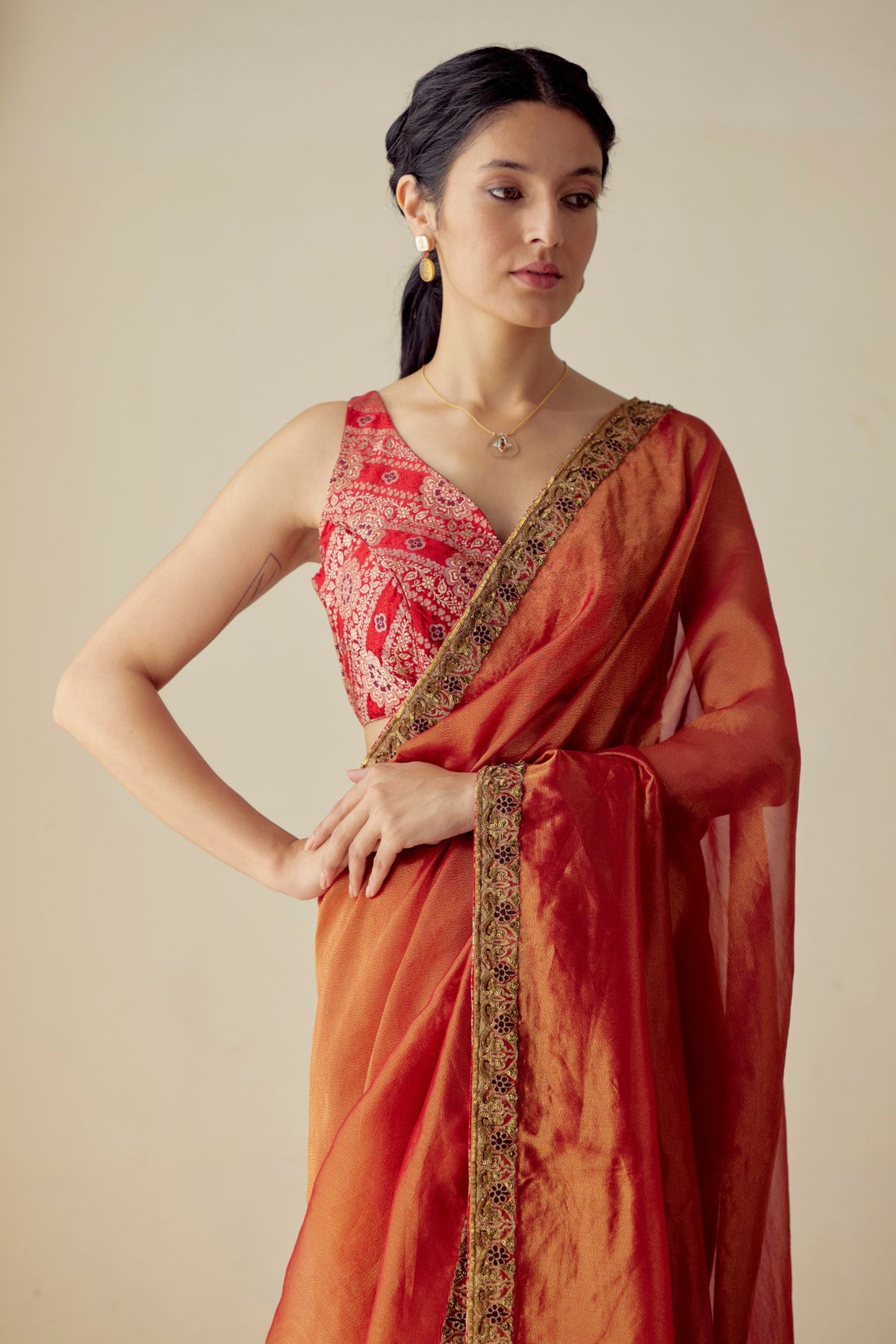 Neeksha Tissue Silk Saree