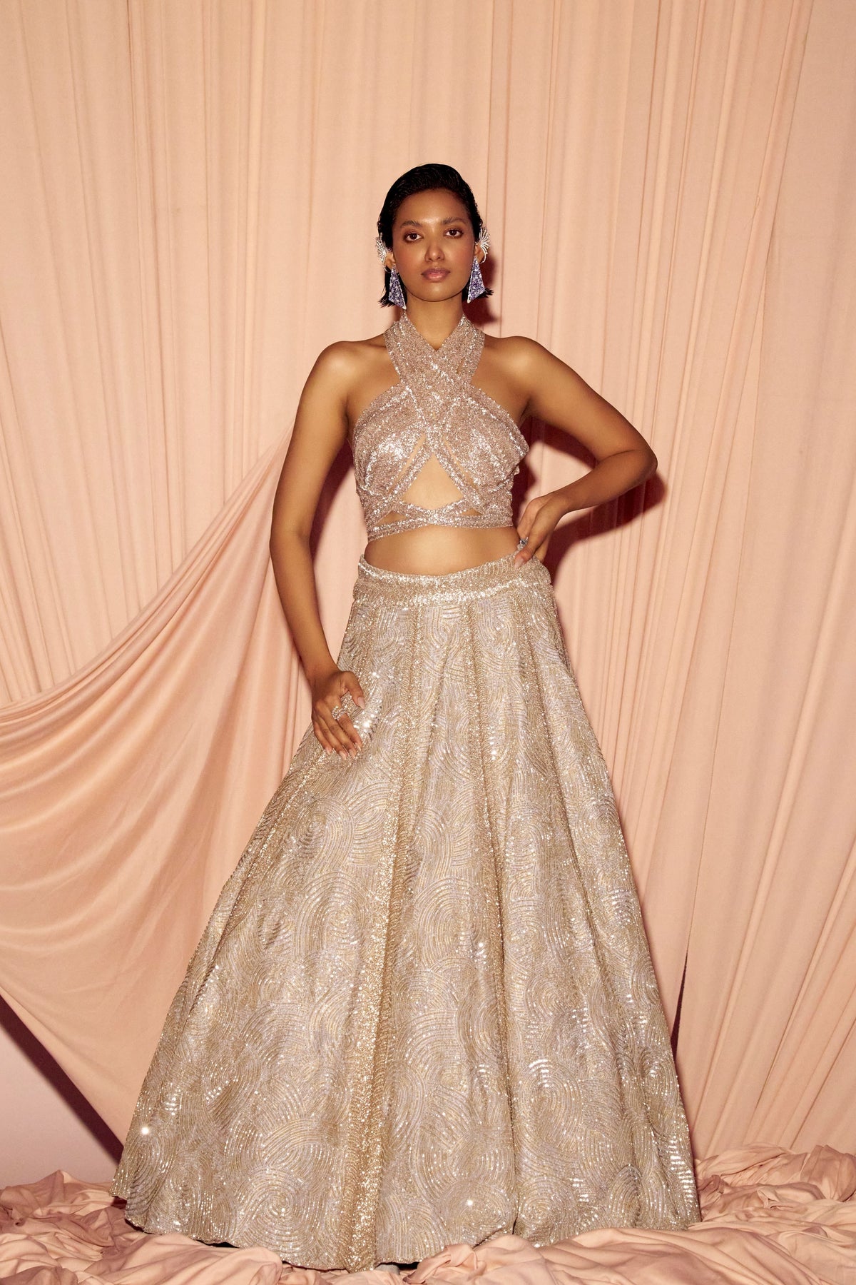 Vera Halter-lehenga Set