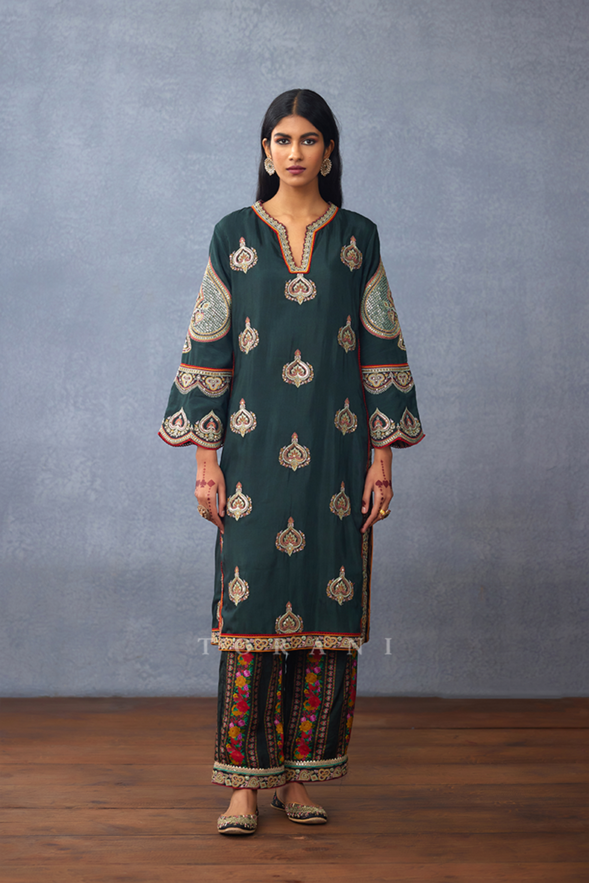 Dil Shaad Maira Kurta Set