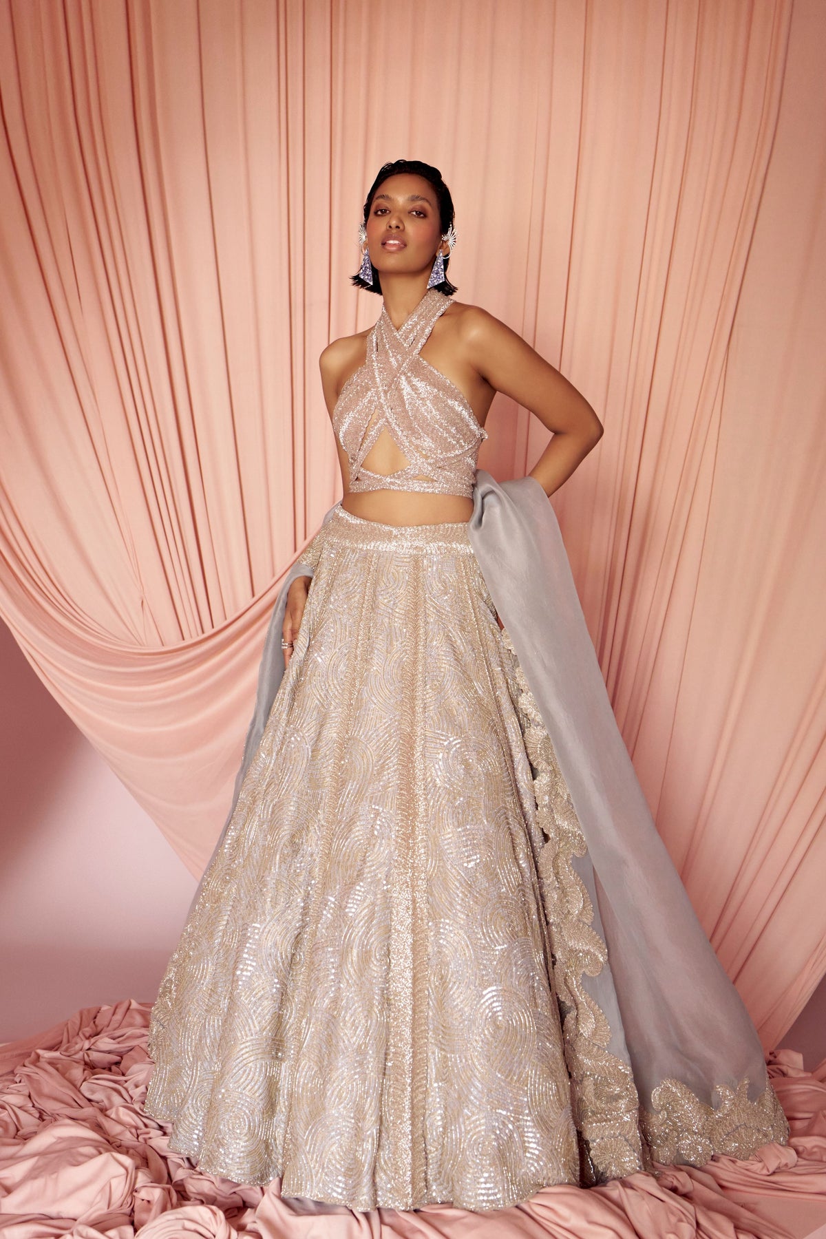 Vera Halter-lehenga Set