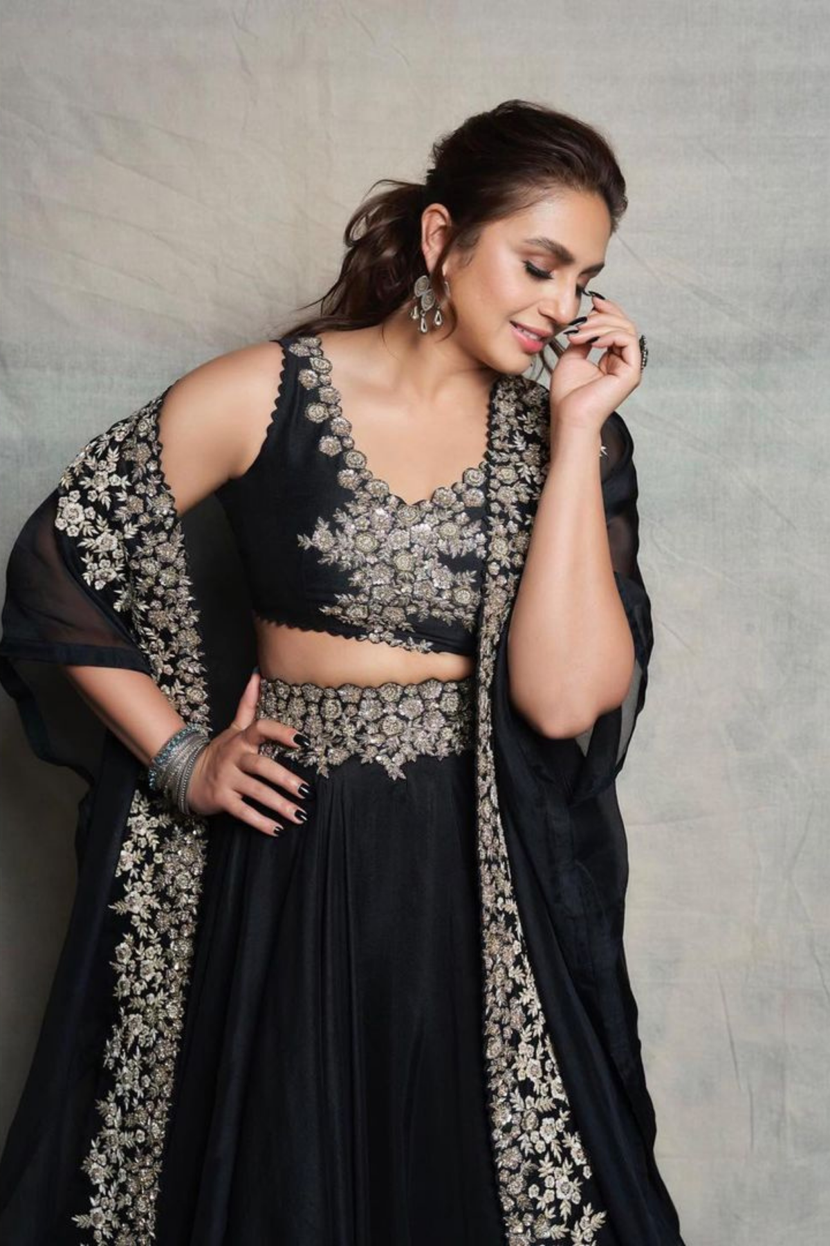 Huma qureshi in  Silver Bangle