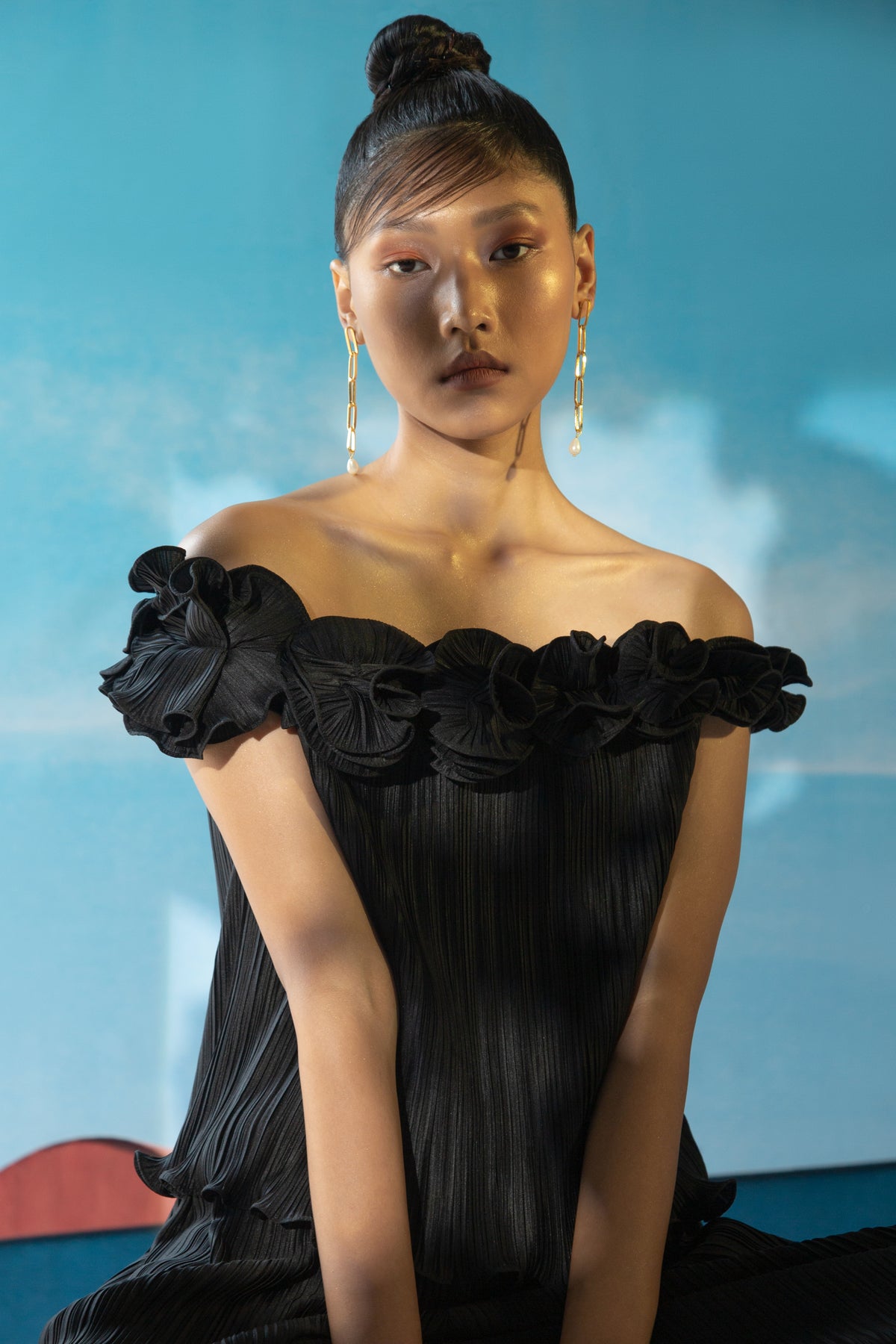 Black Flower Pleated Top