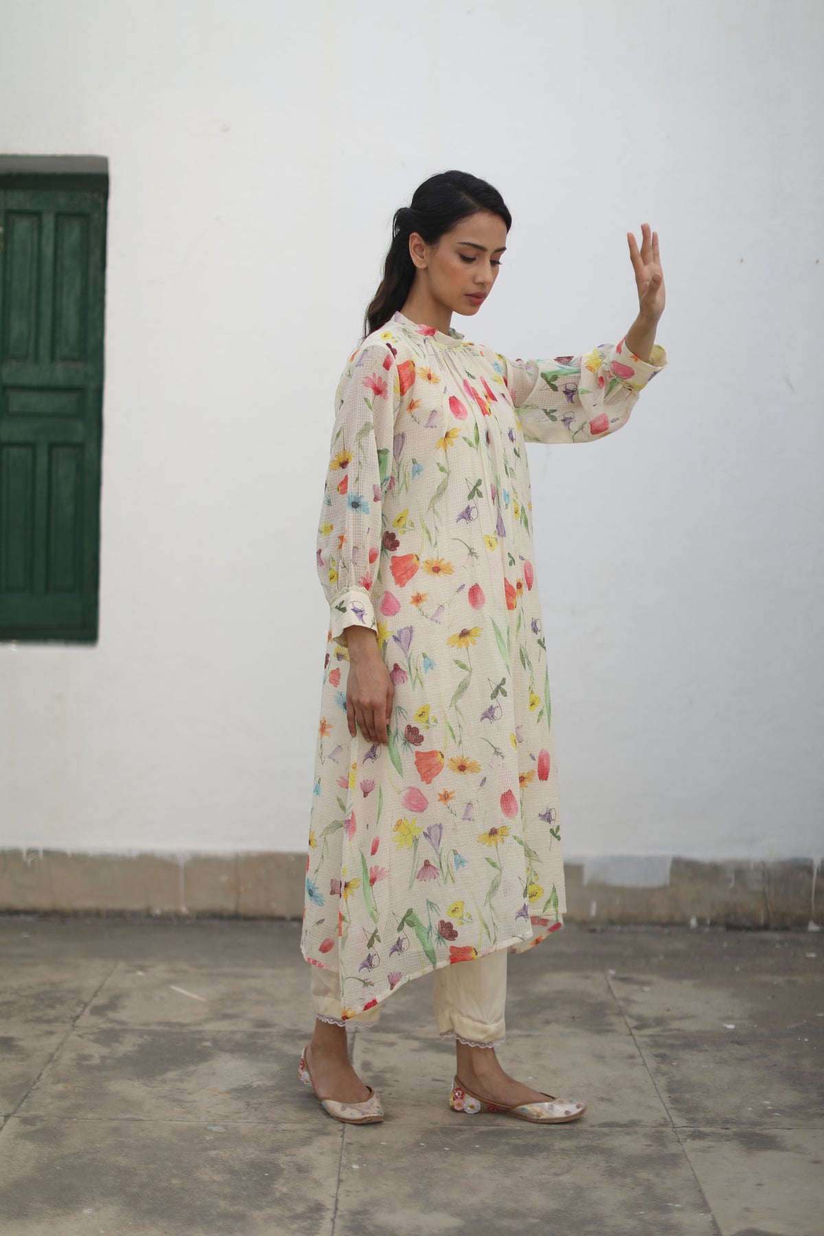 Nilofer Ivory Tunic Set