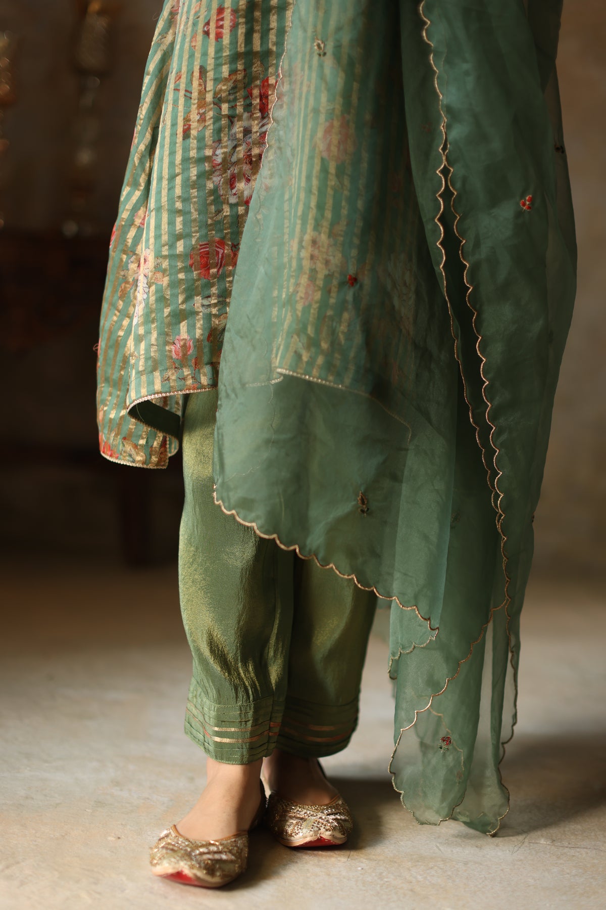 Ikai Kurta Set