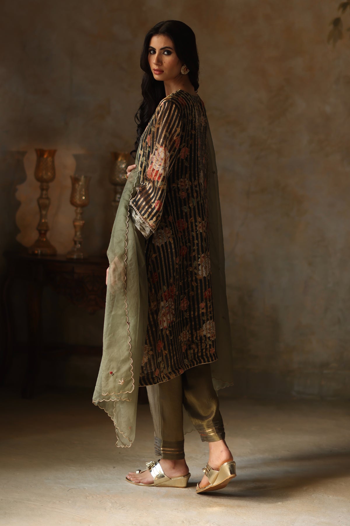 Ikai Kurta Set