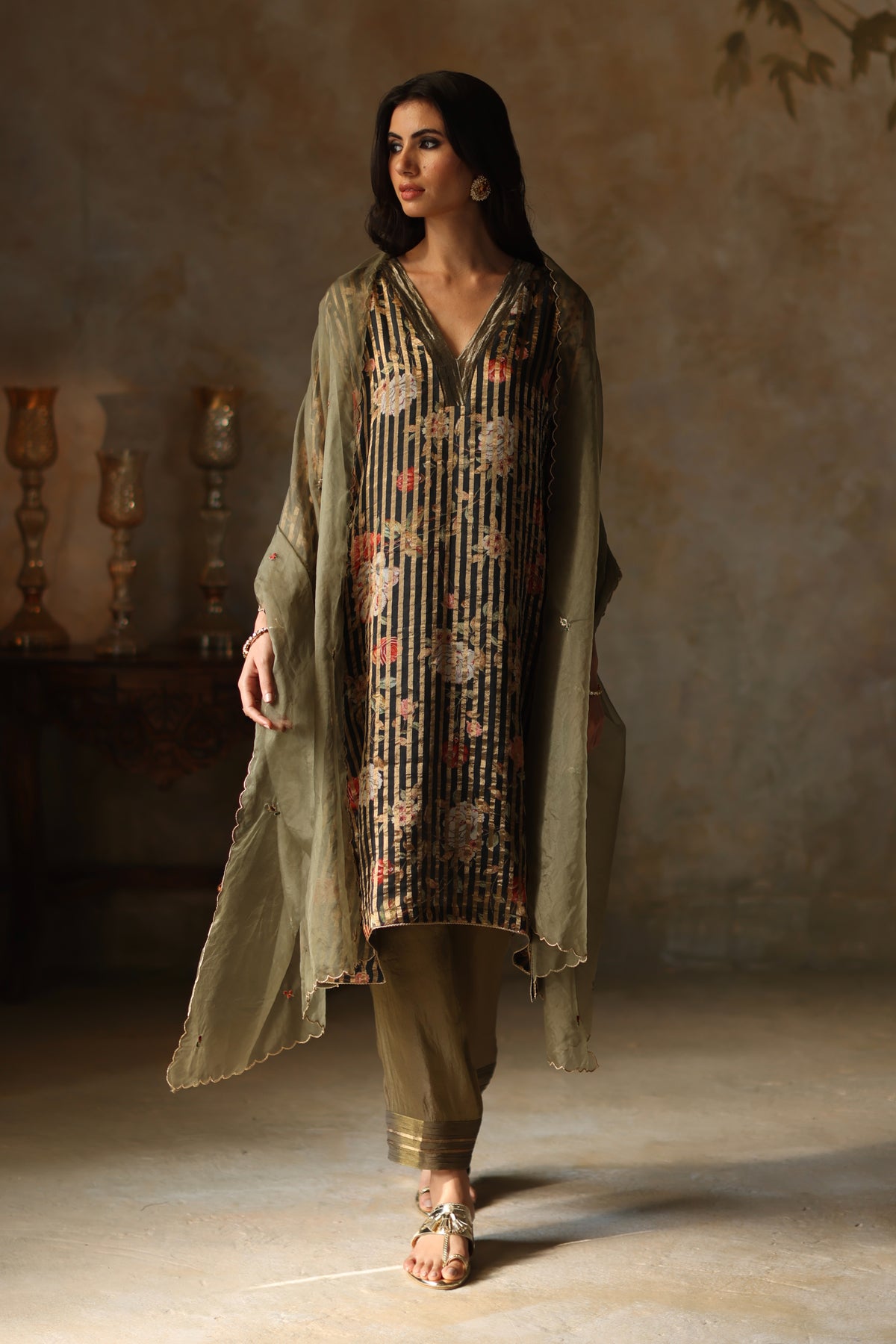 Ikai Kurta Set