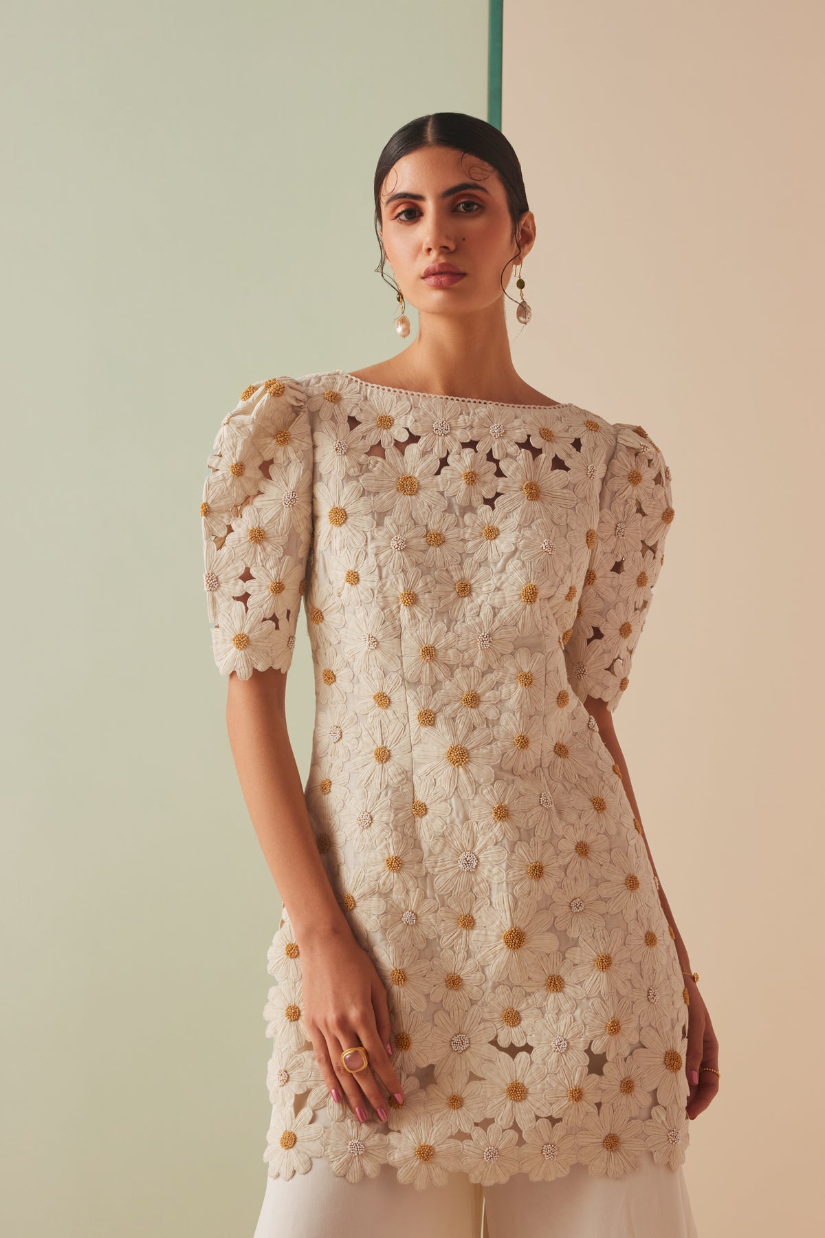 Ivory Daisy Applique Kurta Set