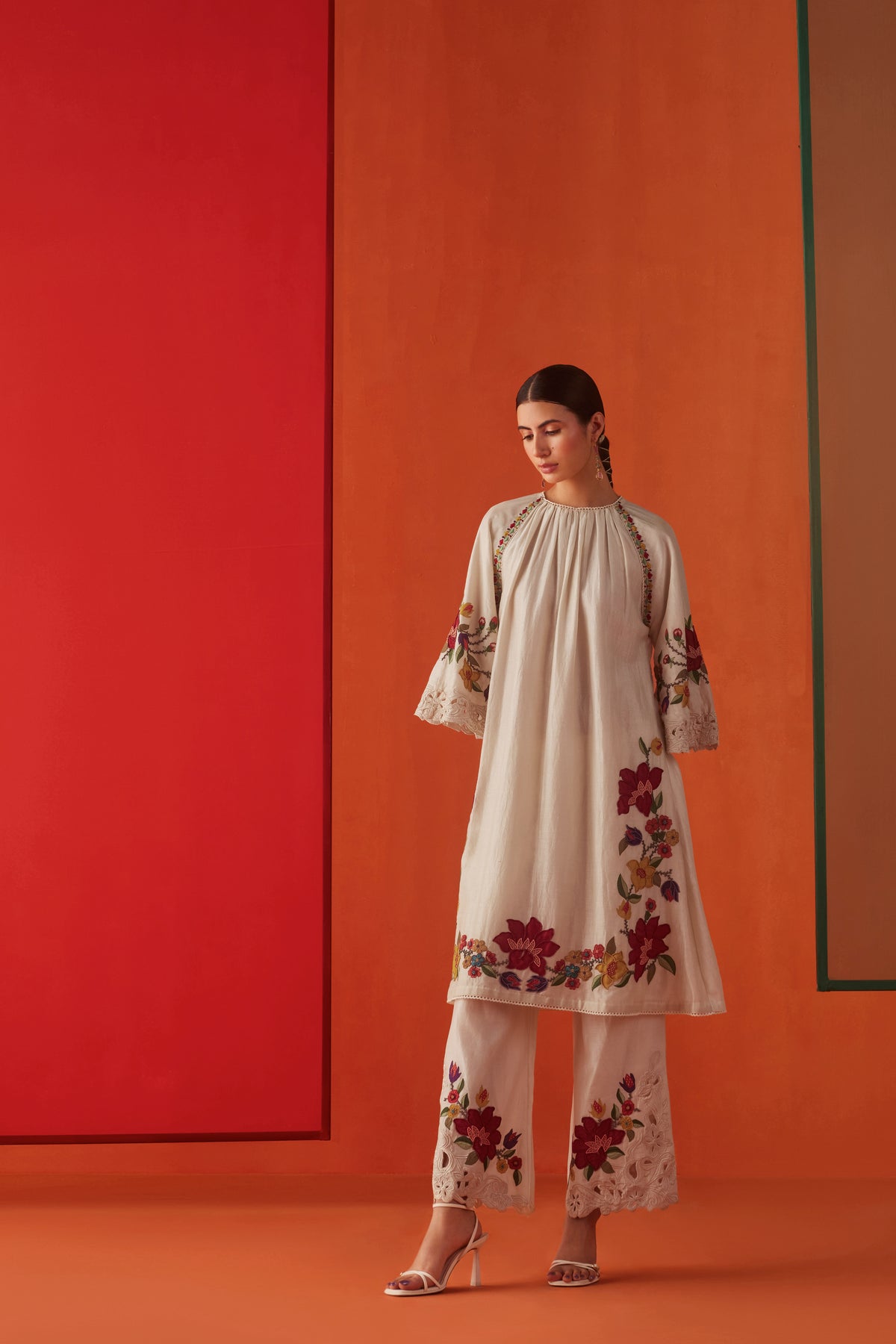 Ivory Hibiscus Applique Kurta Set