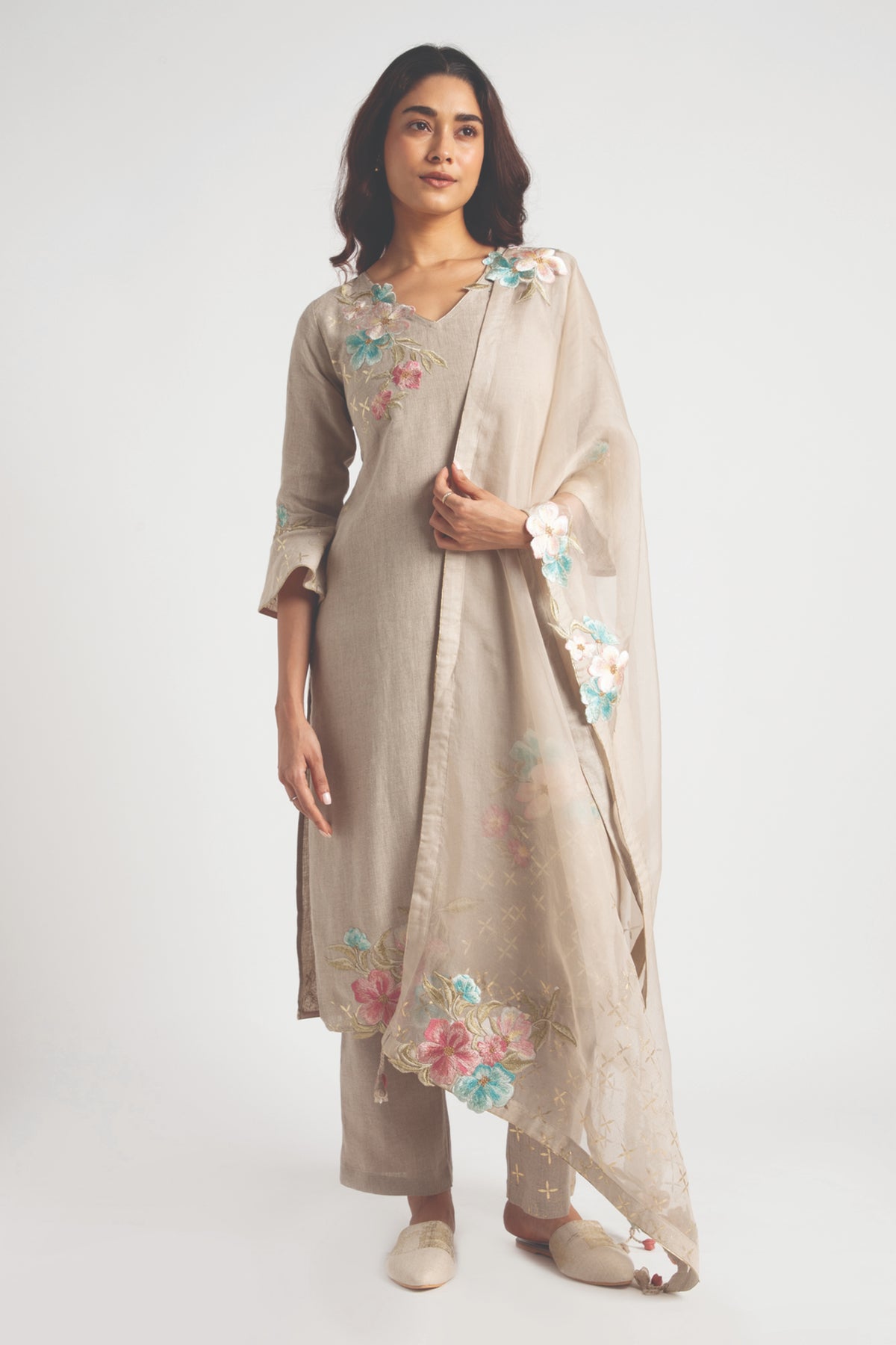 Natural Corsage Kurta Set