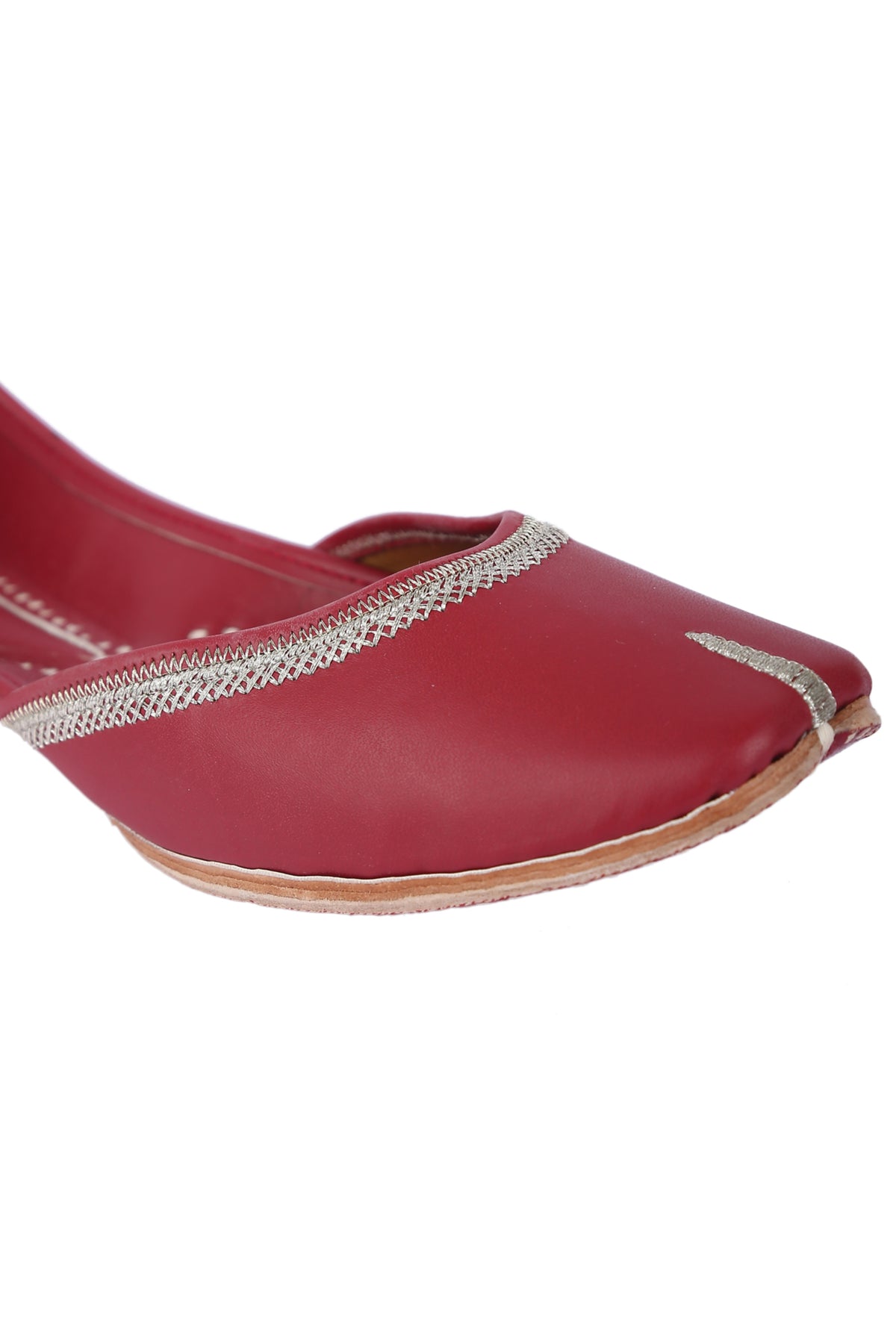 Garnet red jutti