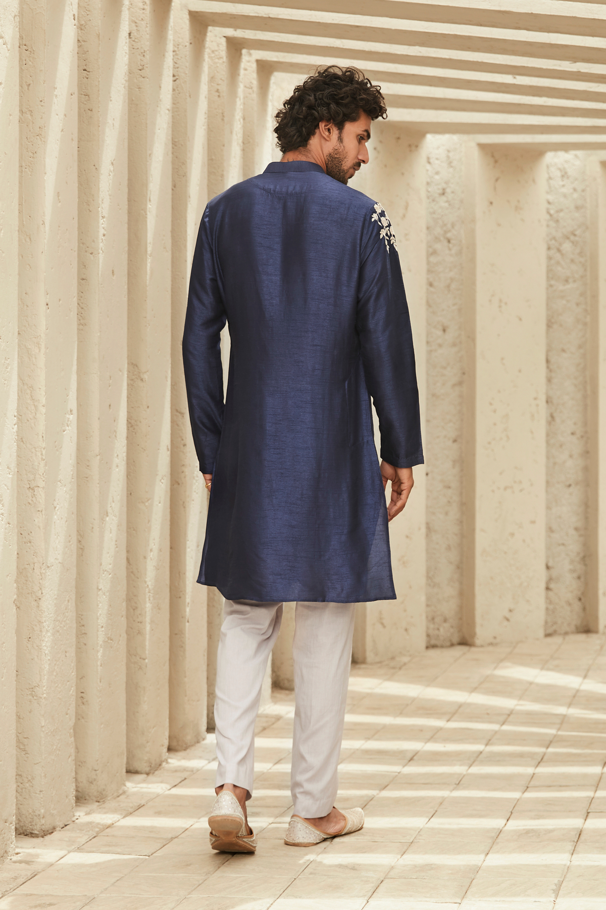 The Heritage Noir Kurta Set