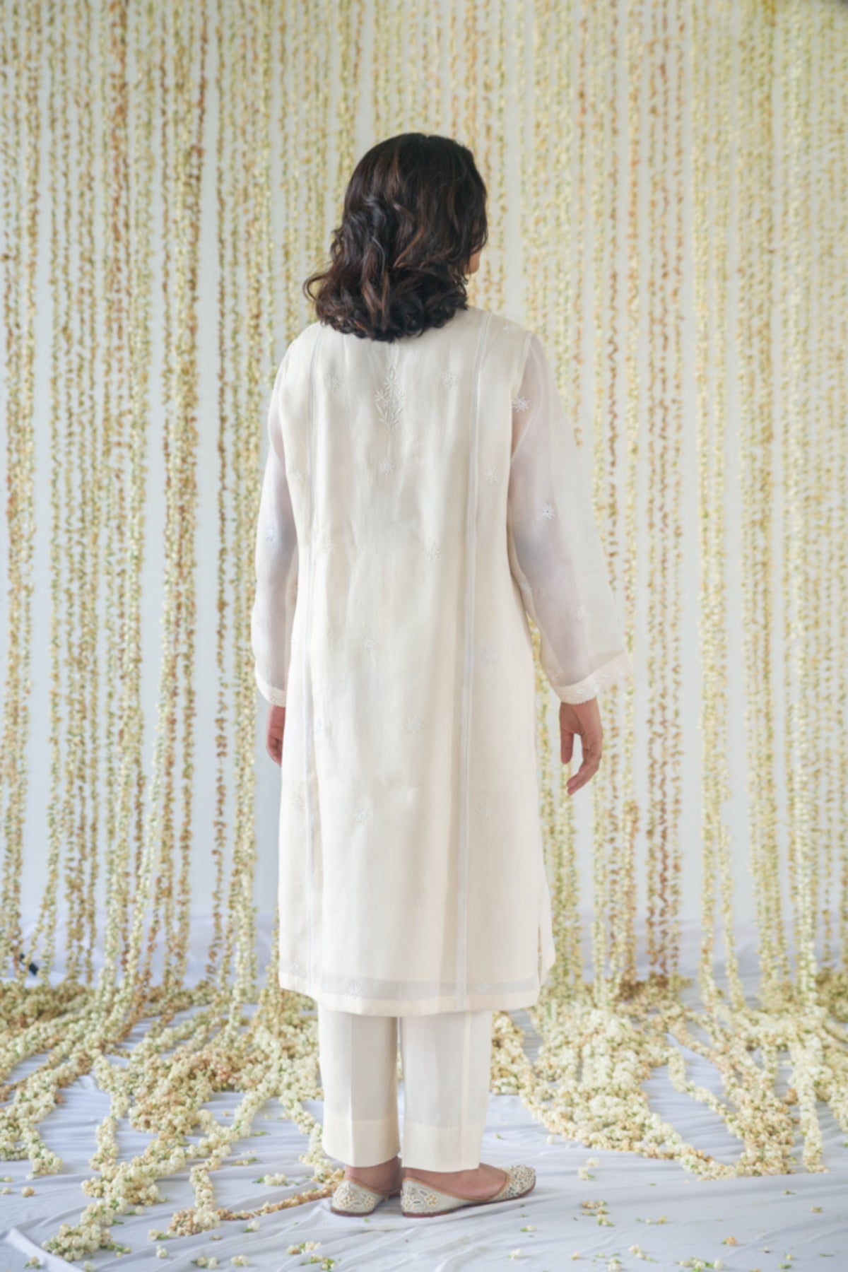 Classc Ivory Chikanakri Kurta Set