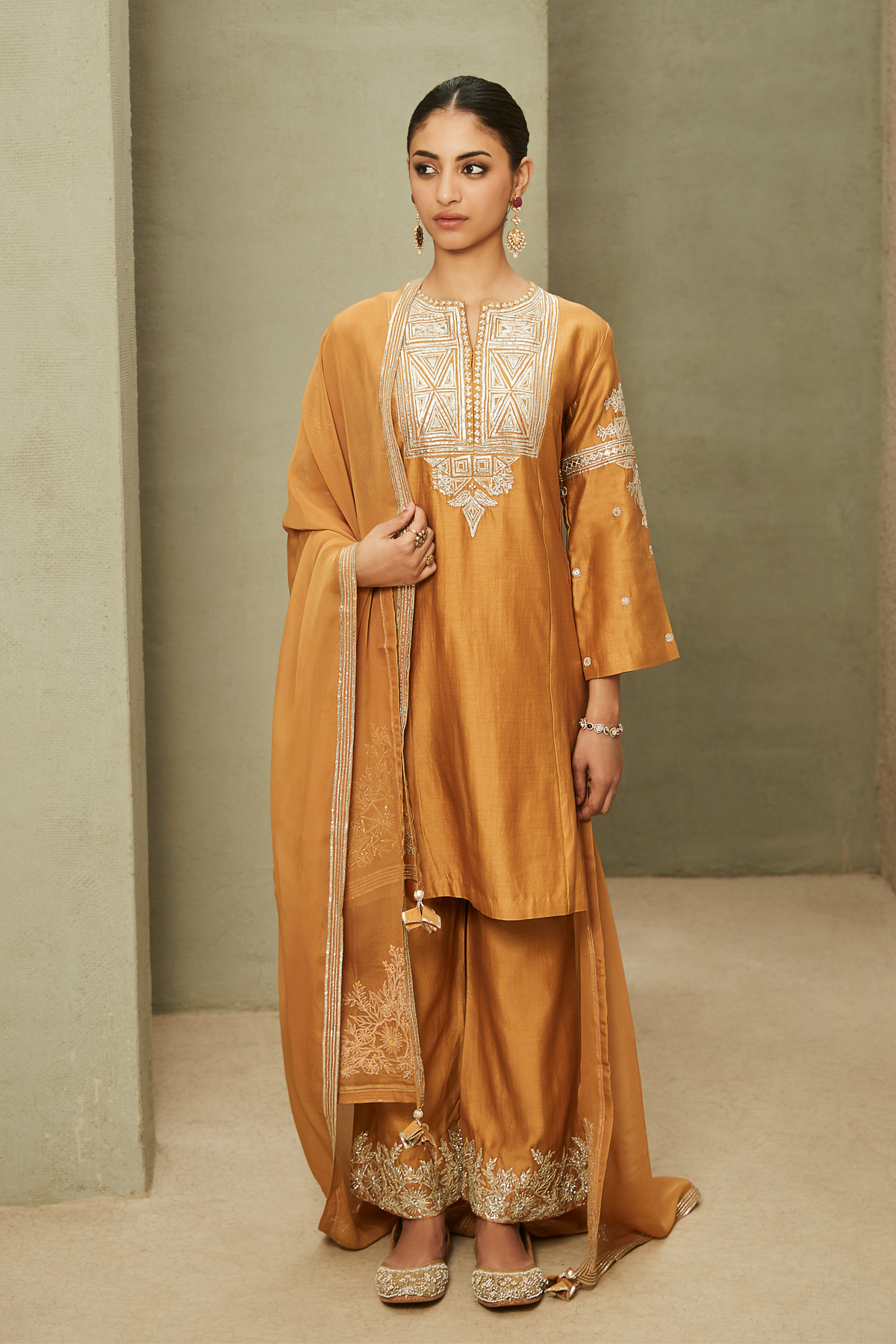 The Neo-Classic Kurta Set