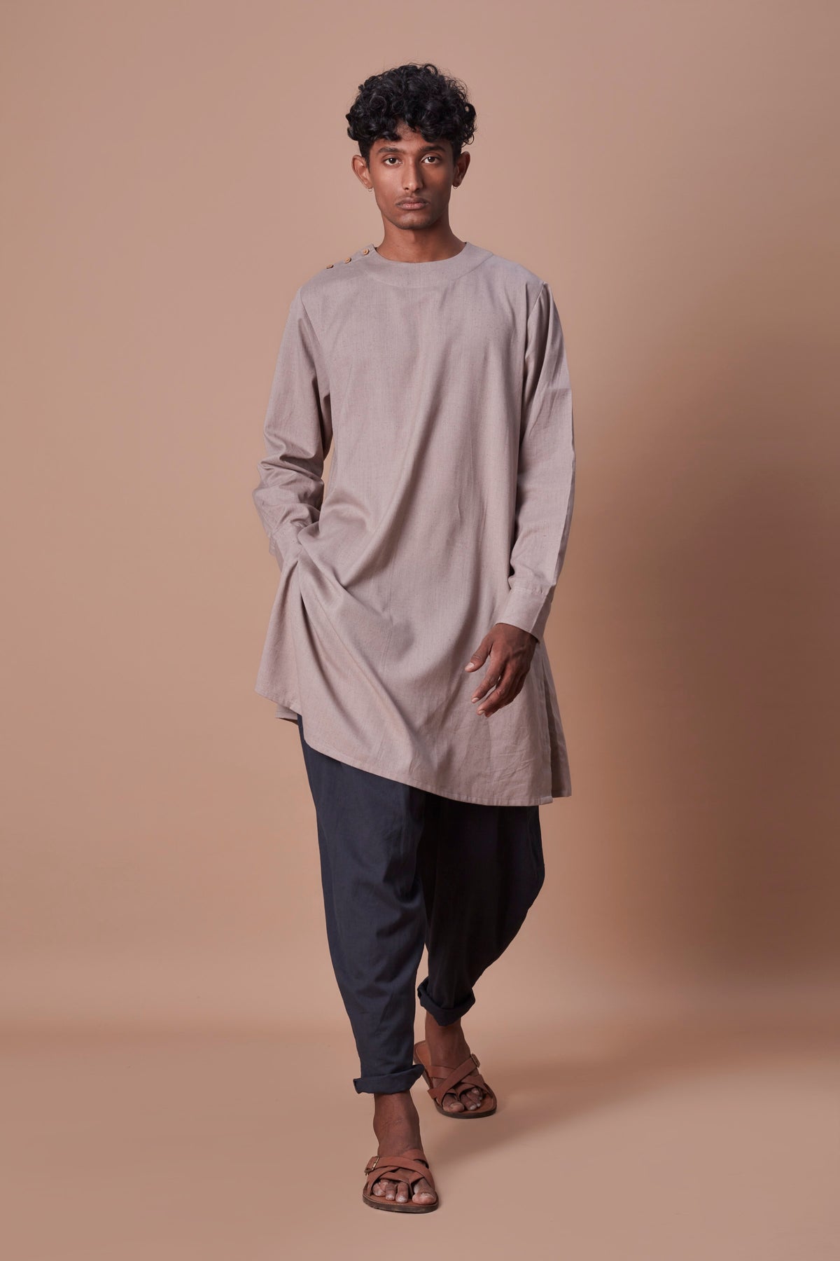 Grey side buttoned kurta &amp; pant