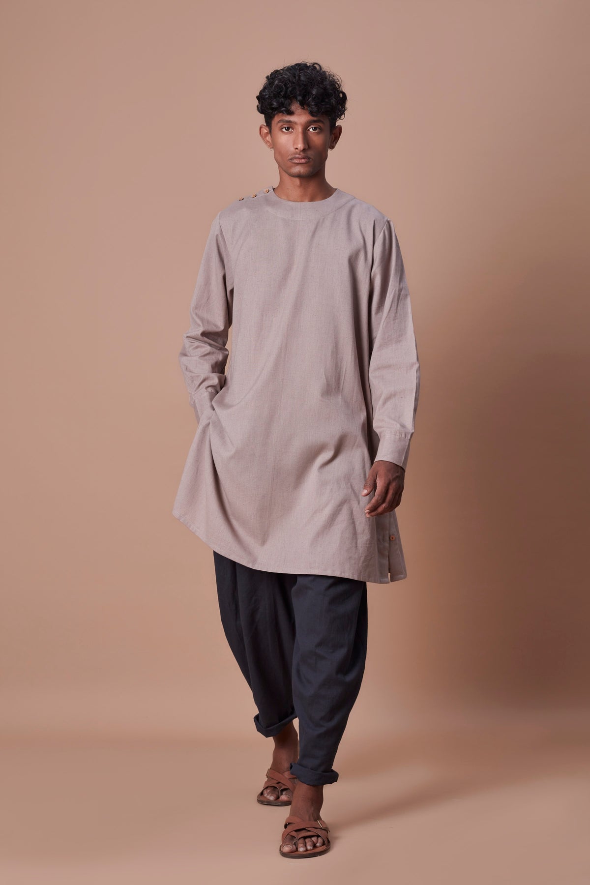 Grey side buttoned kurta &amp; pant